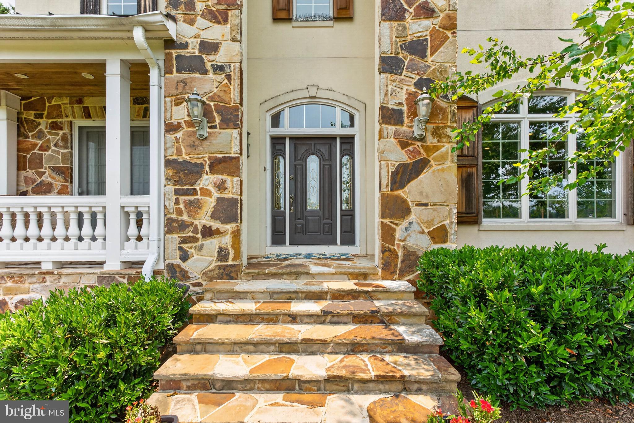 HAYFIELDS - Residential