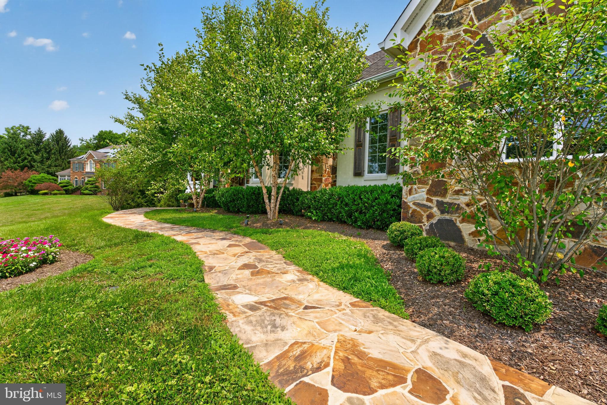 HAYFIELDS - Residential