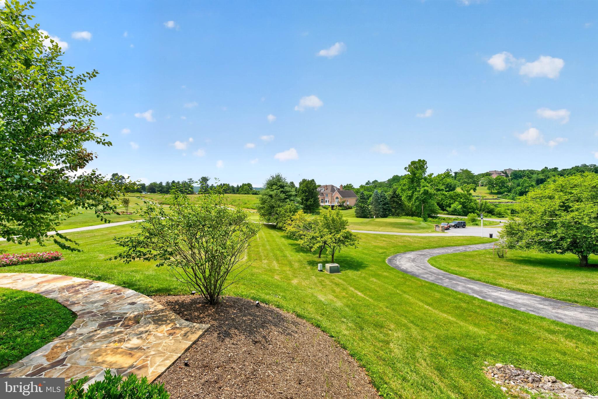HAYFIELDS - Residential