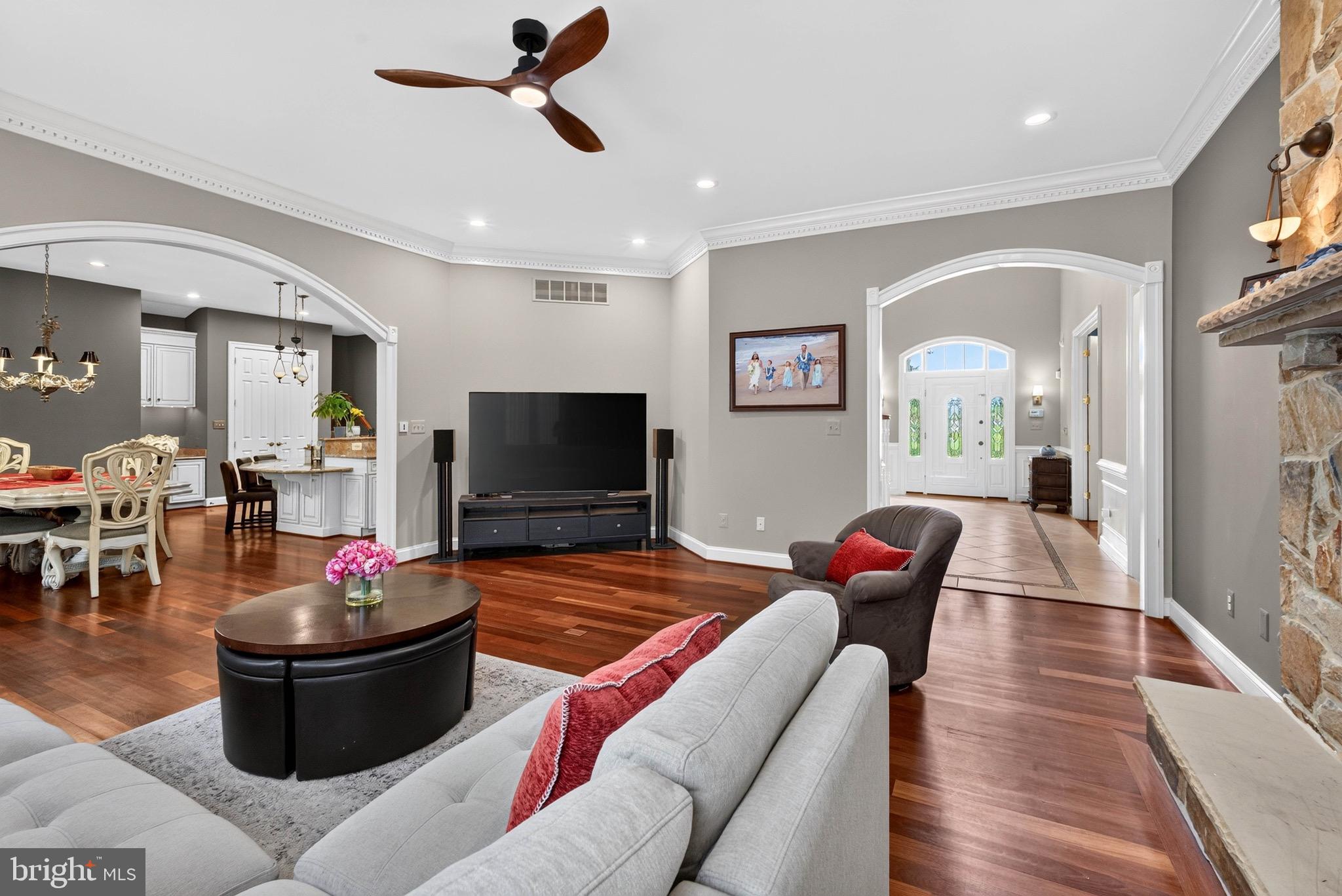 HAYFIELDS - Residential