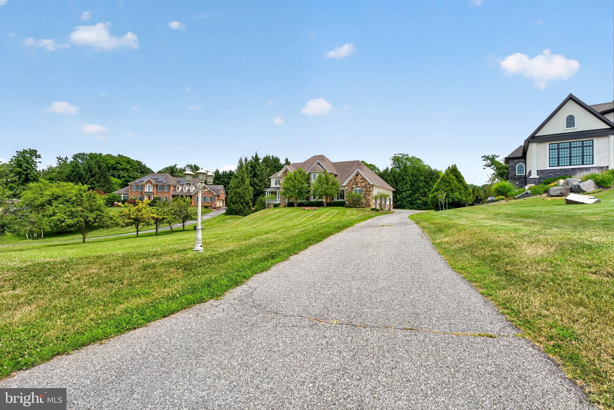 HAYFIELDS - Residential