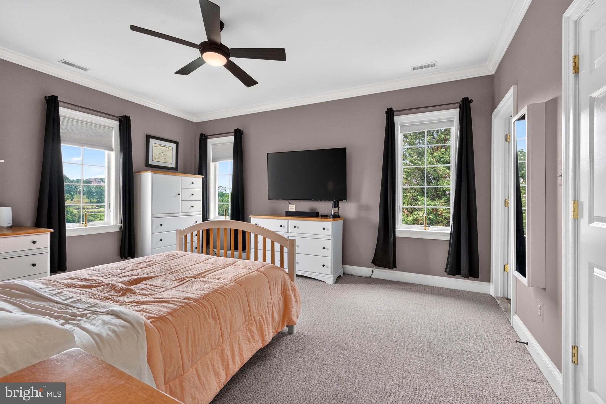 HAYFIELDS - Residential