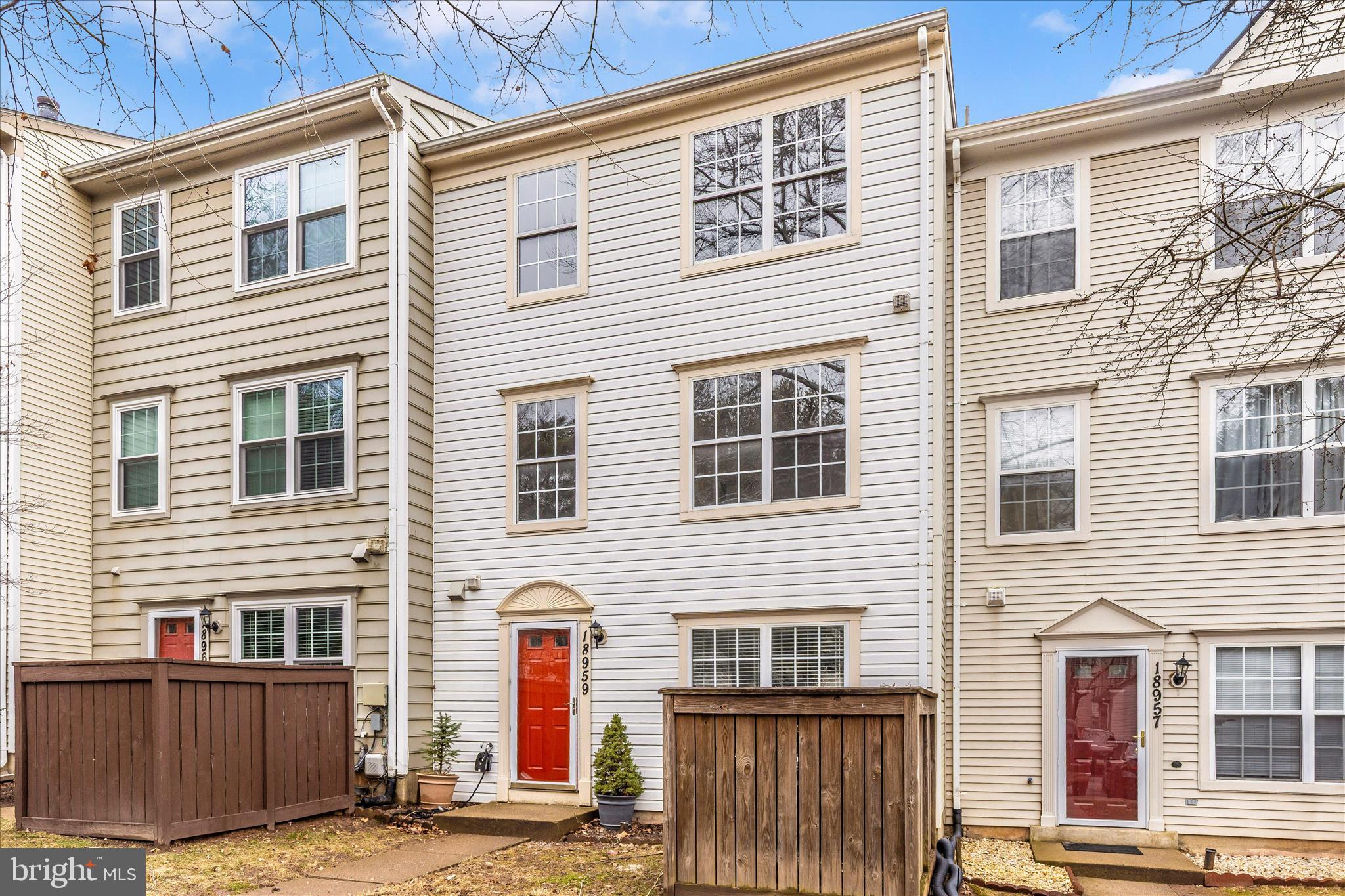 WOODFIELD - Residential Lease