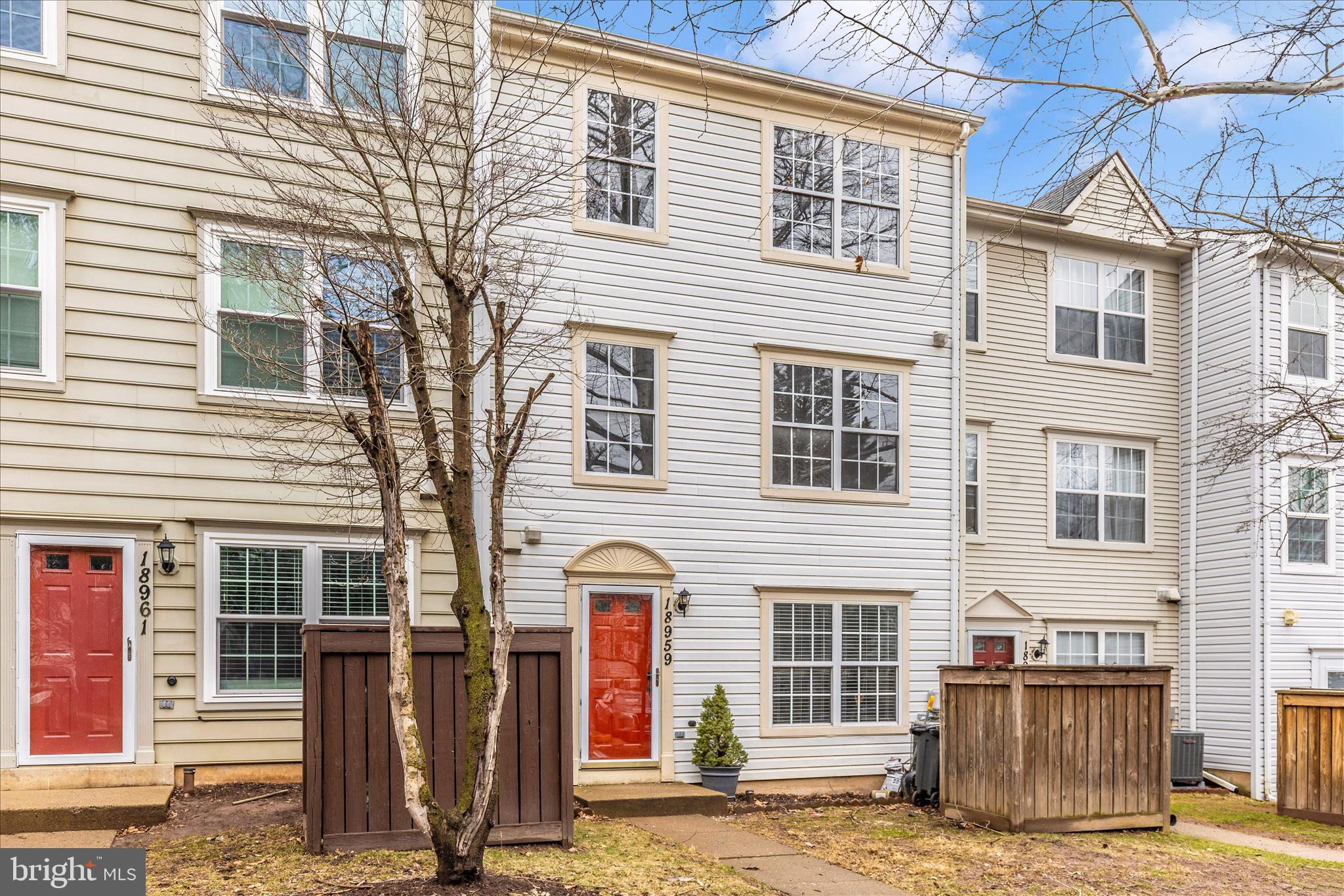 WOODFIELD - Residential Lease