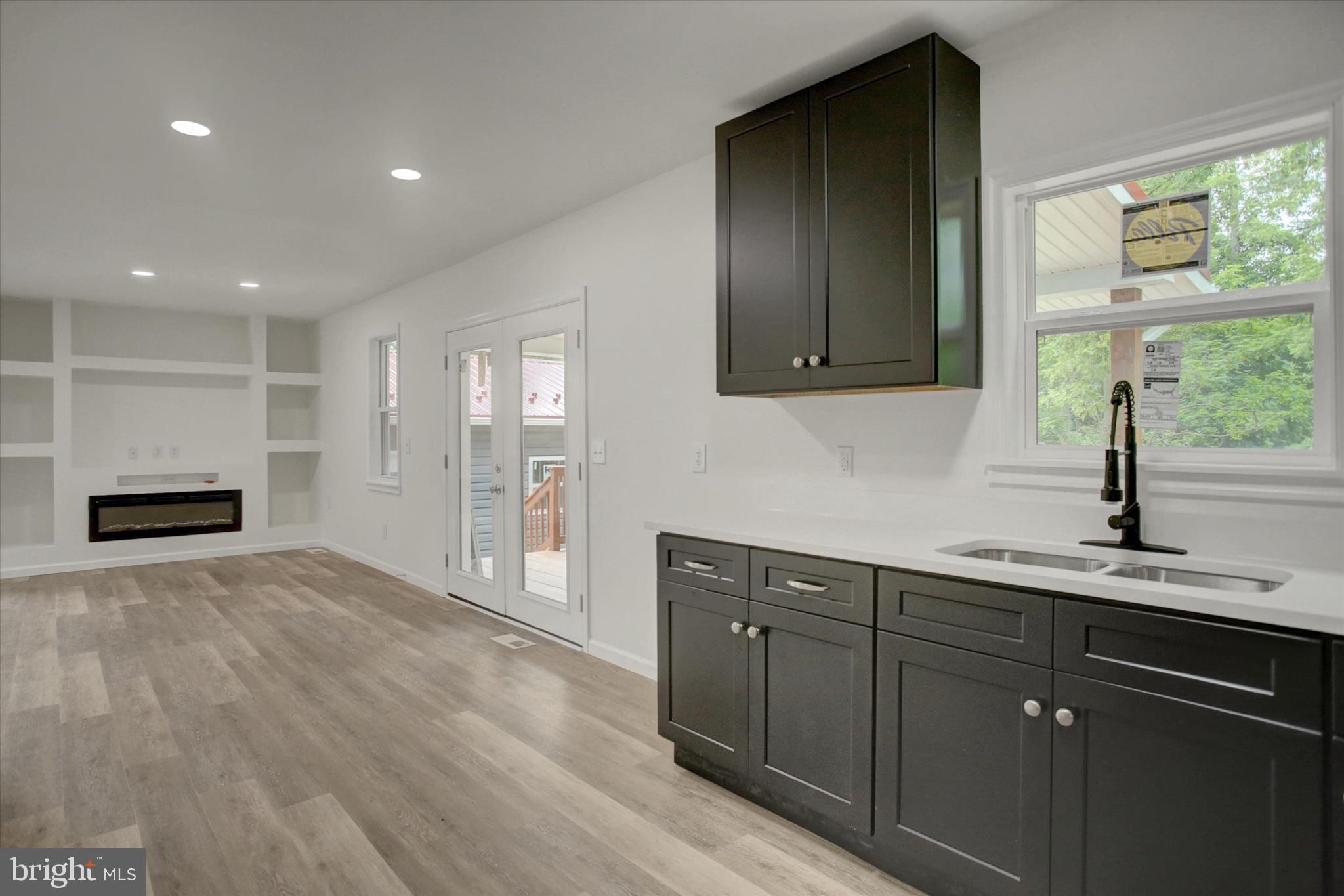CALEDONIA - Residential