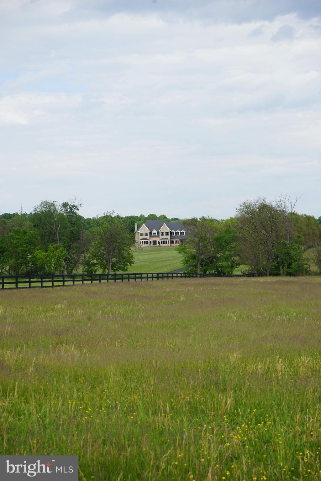 LEE'S CROSSING - Residential