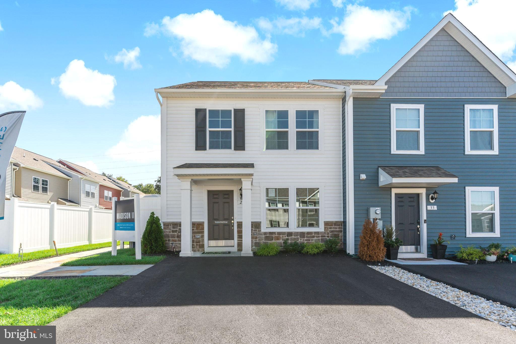 WHISPERING PINES - Residential