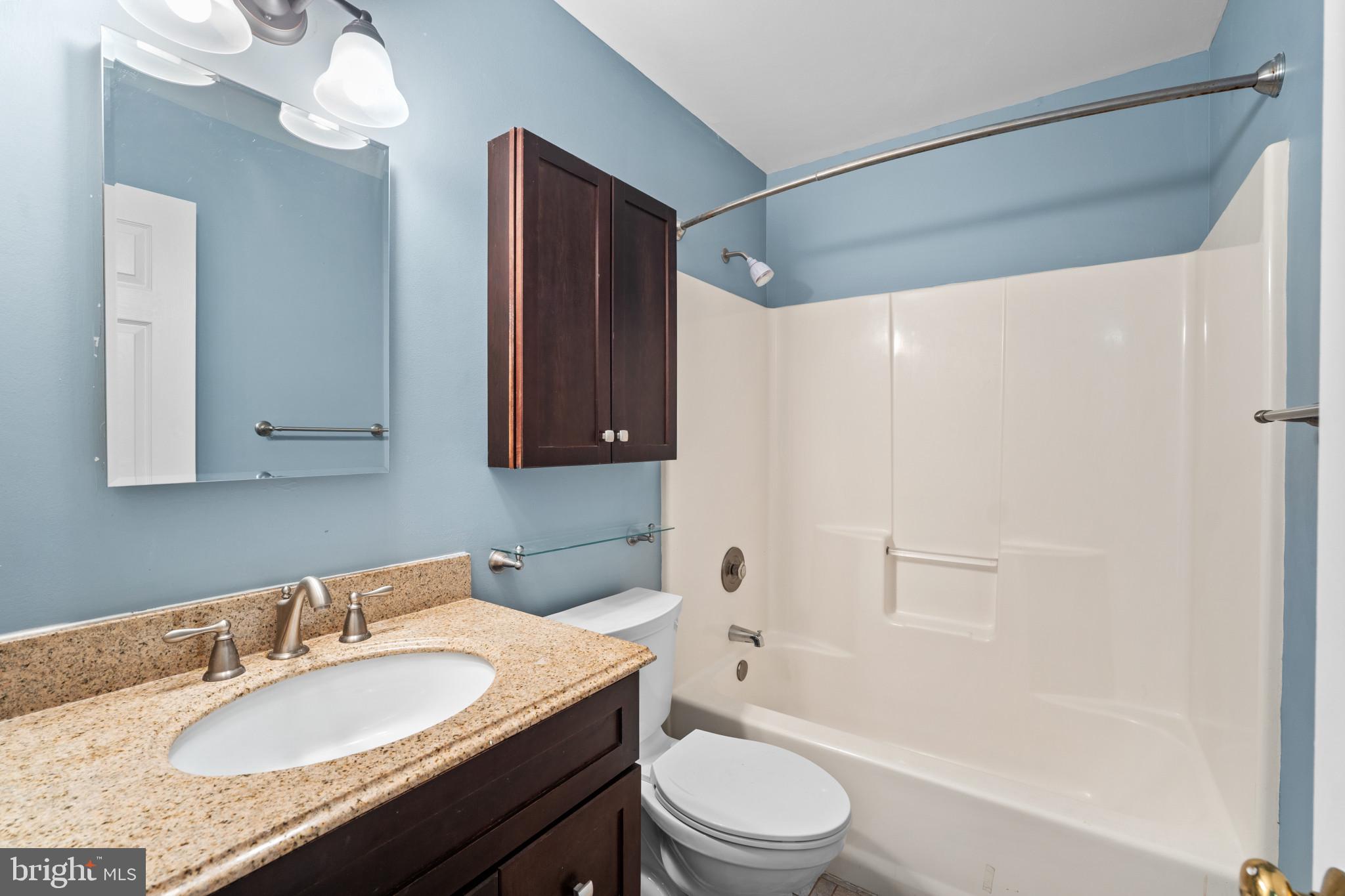 MIRROR RIDGE - Residential