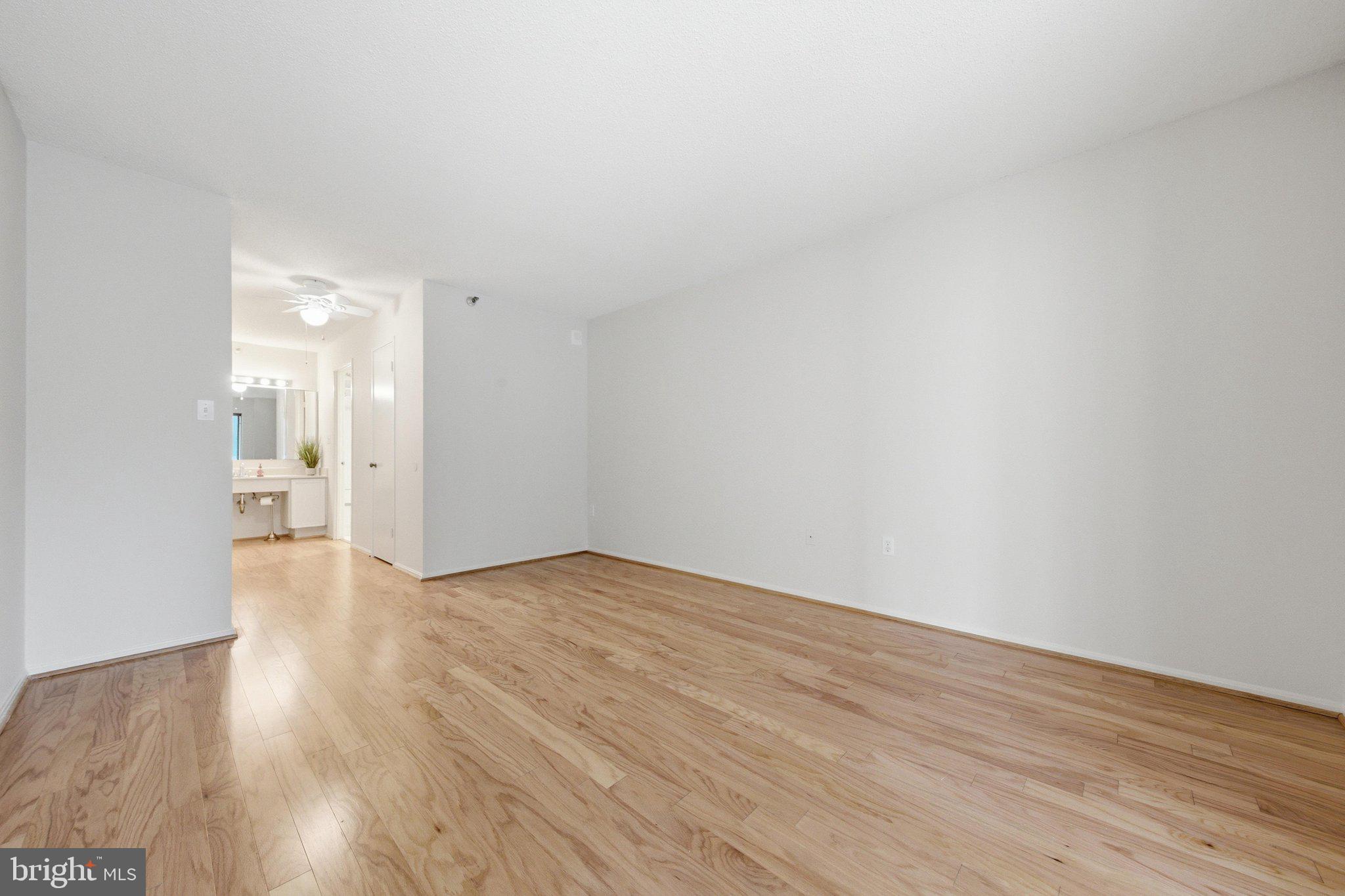 GREENS AT LEISURE WORLD - Residential