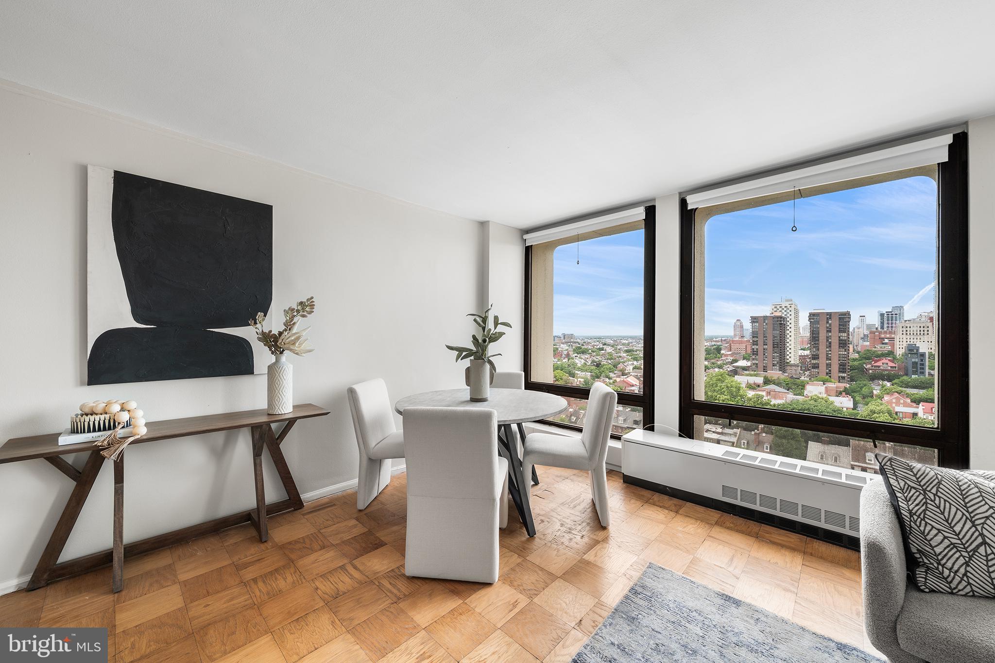 SOCIETY HILL - Residential