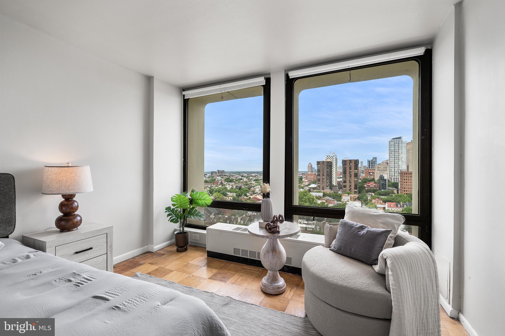 SOCIETY HILL - Residential