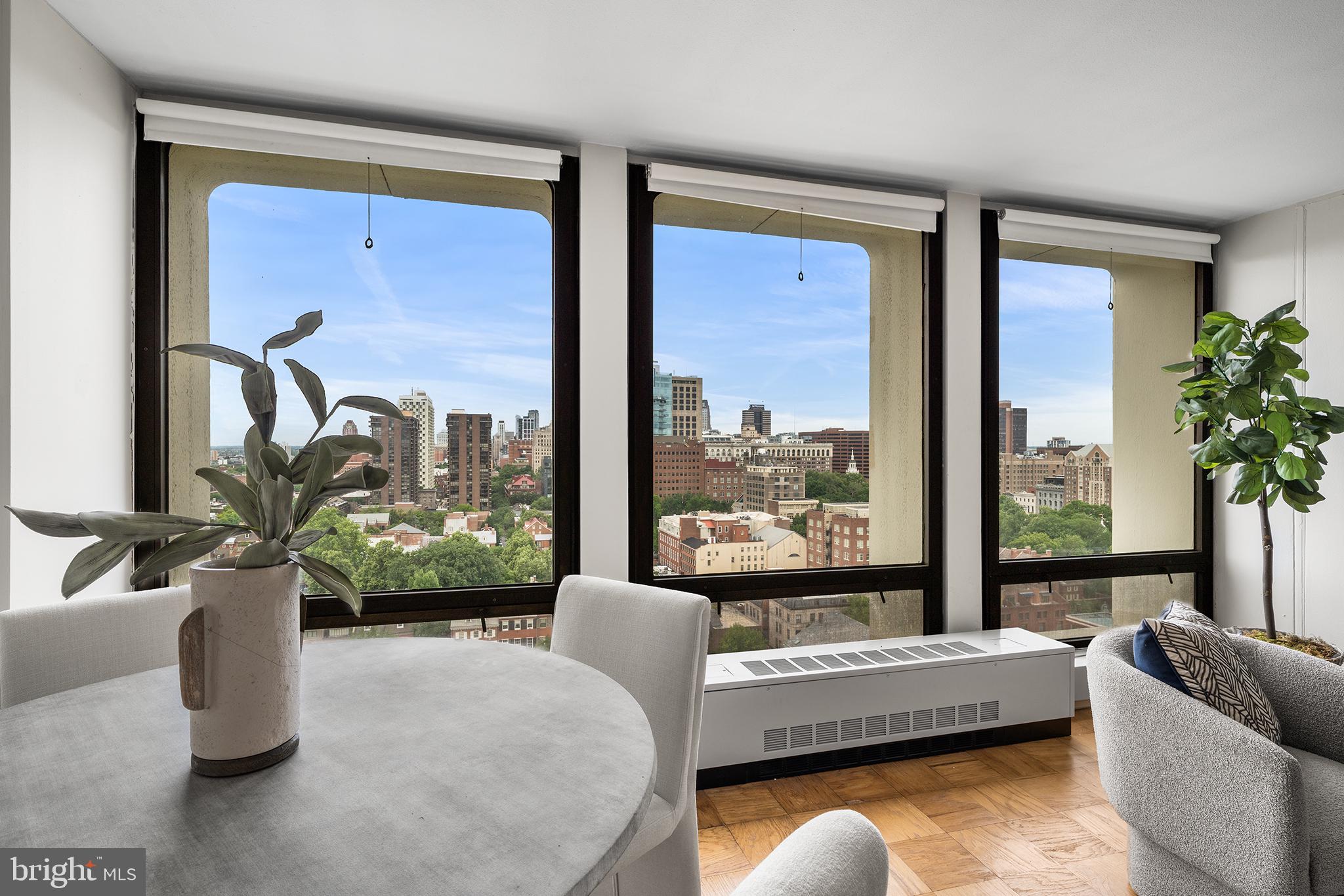 SOCIETY HILL - Residential