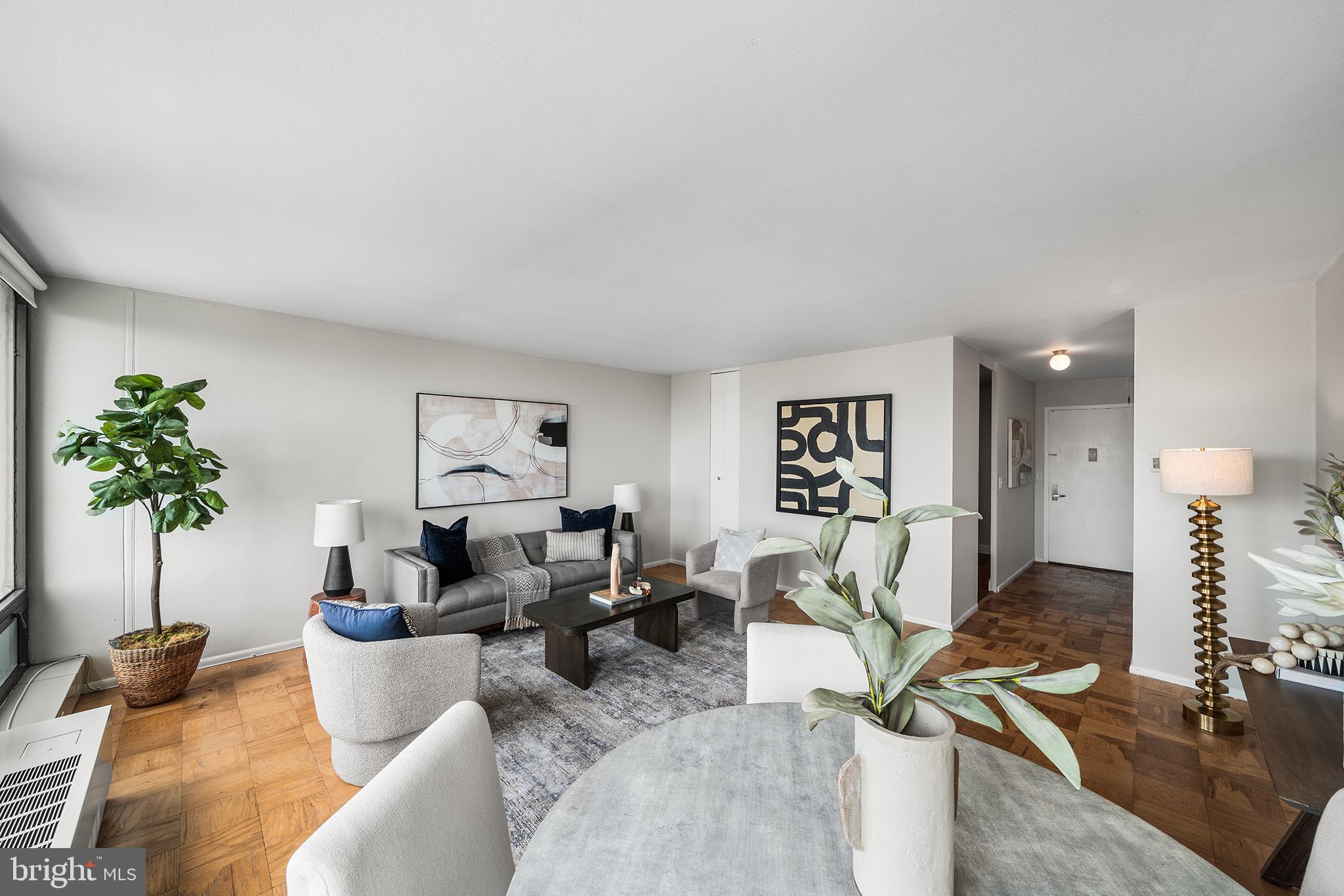 SOCIETY HILL - Residential