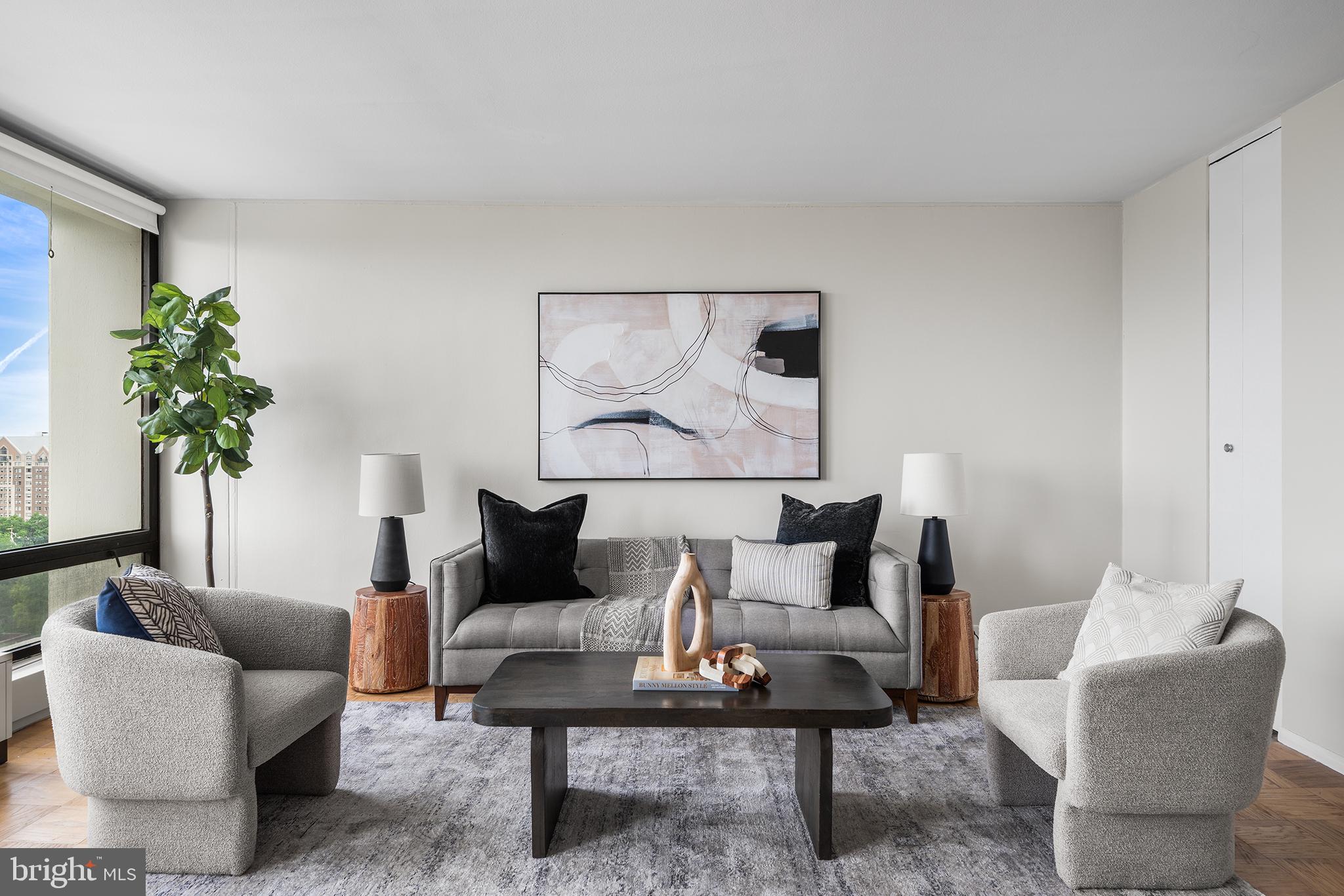 SOCIETY HILL - Residential