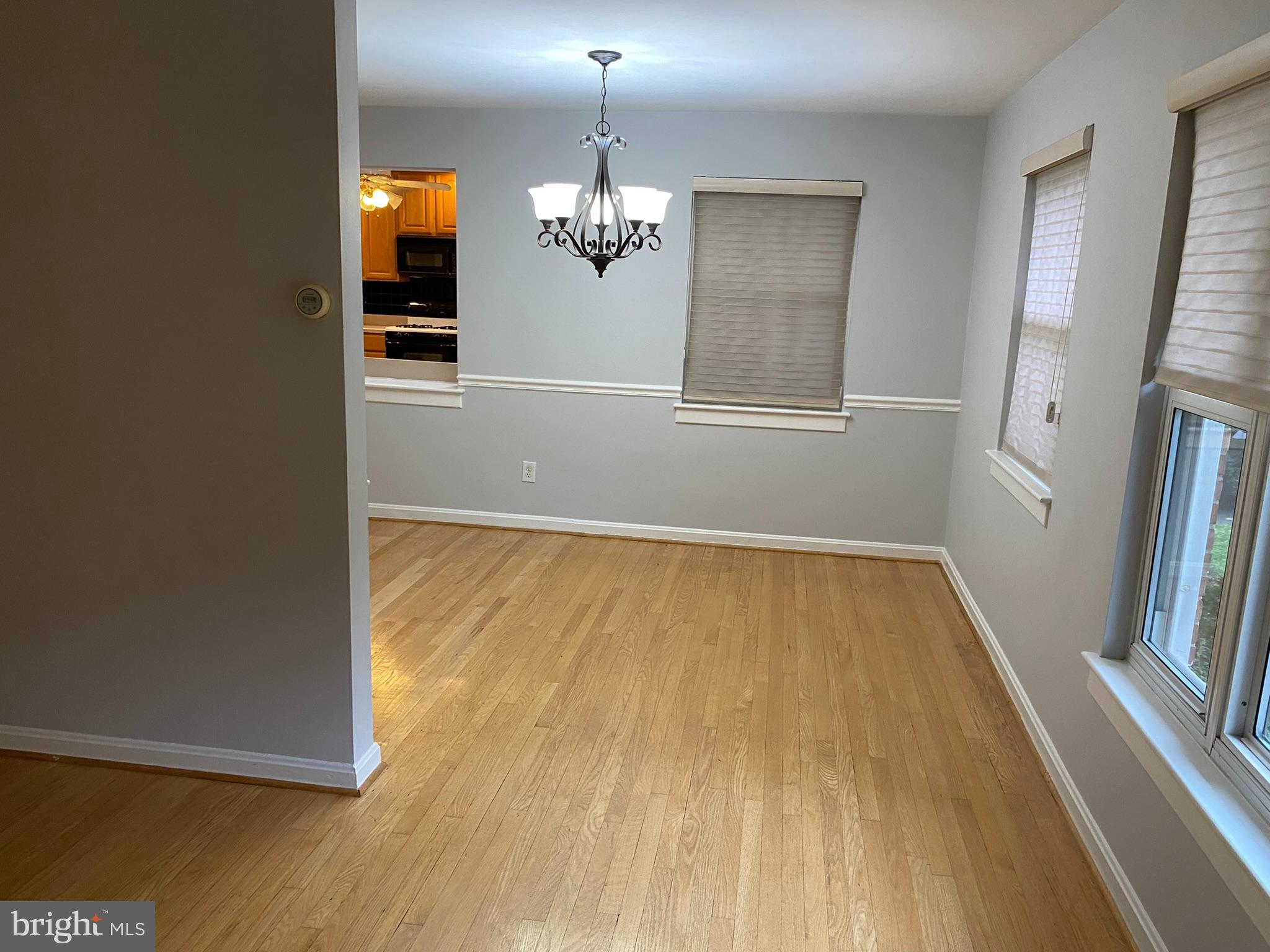 COUNTRY CLUB PARK - Residential Lease