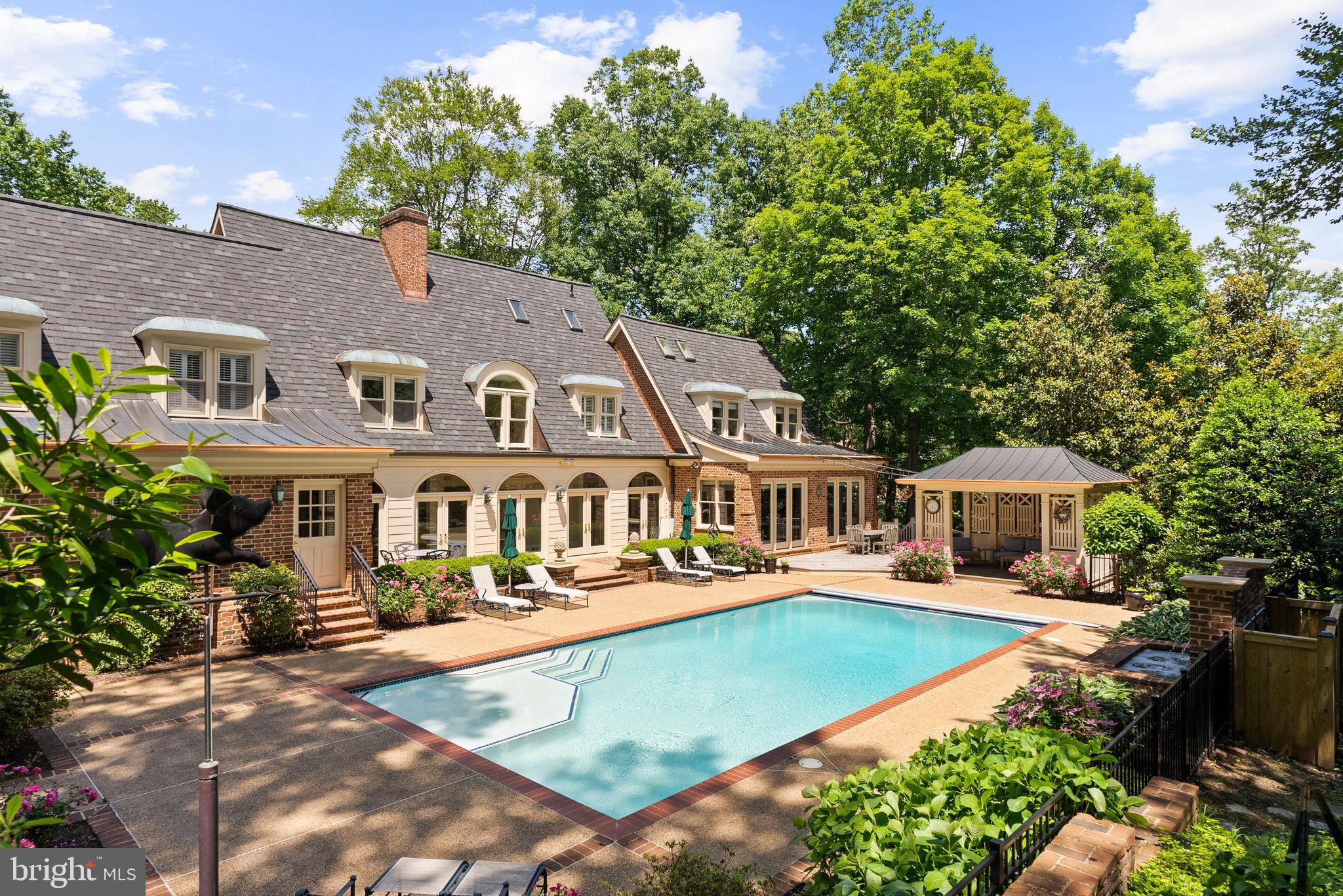 LANGLEY FOREST - Residential