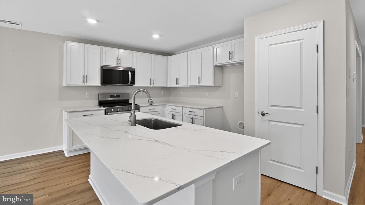 RIVERPOINTE - Residential