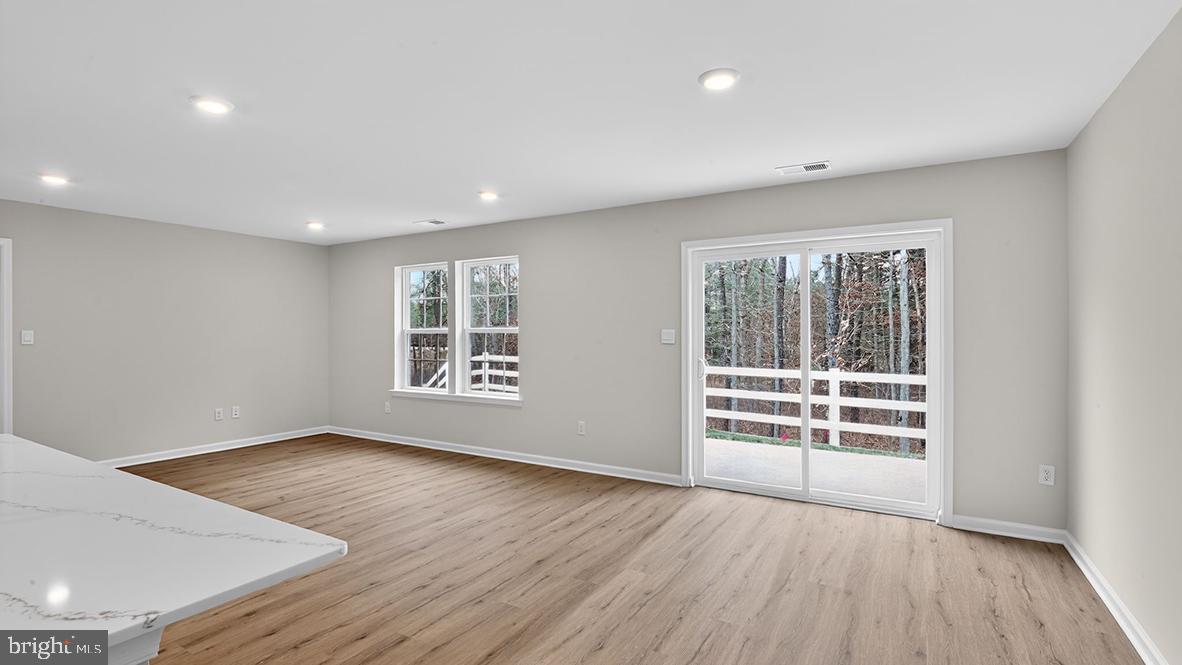RIVERPOINTE - Residential