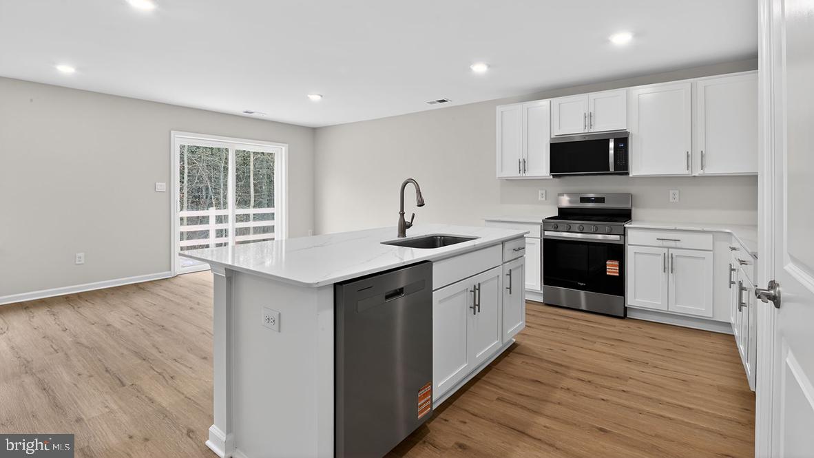 RIVERPOINTE - Residential