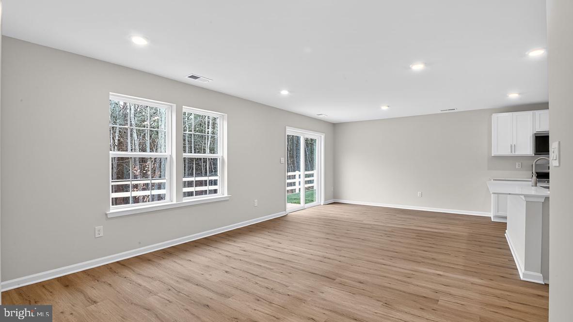 RIVERPOINTE - Residential