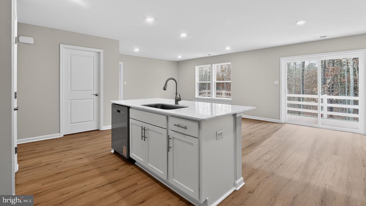 RIVERPOINTE - Residential