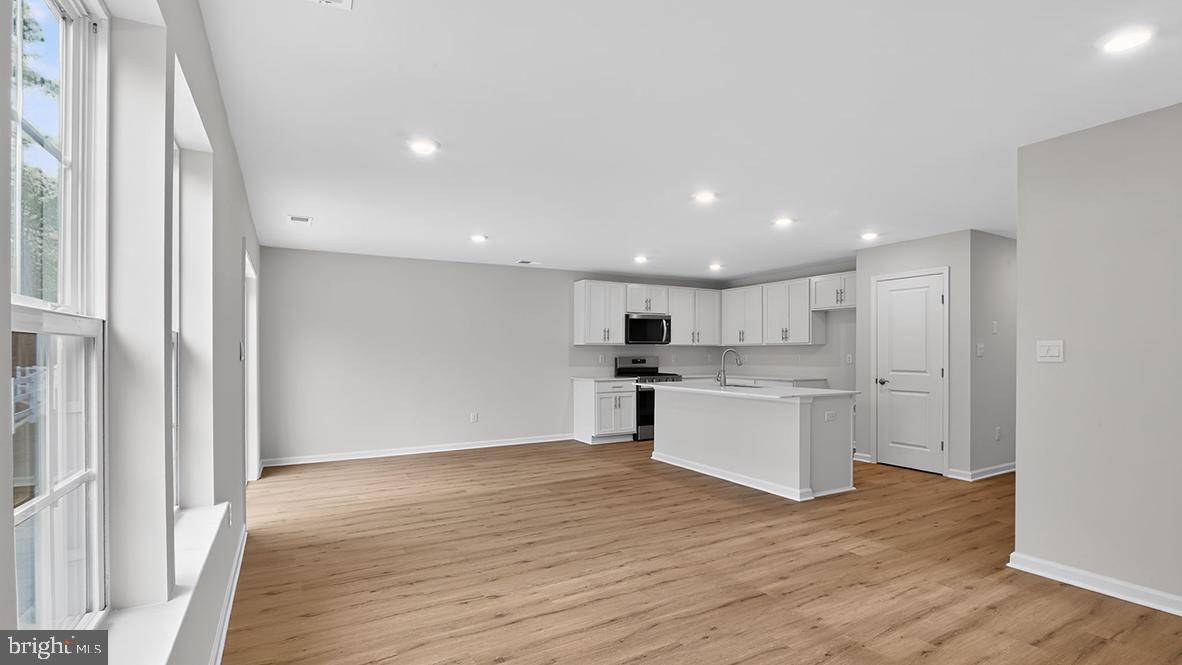 RIVERPOINTE - Residential