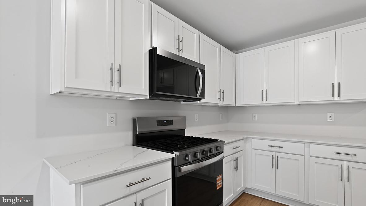 RIVERPOINTE - Residential