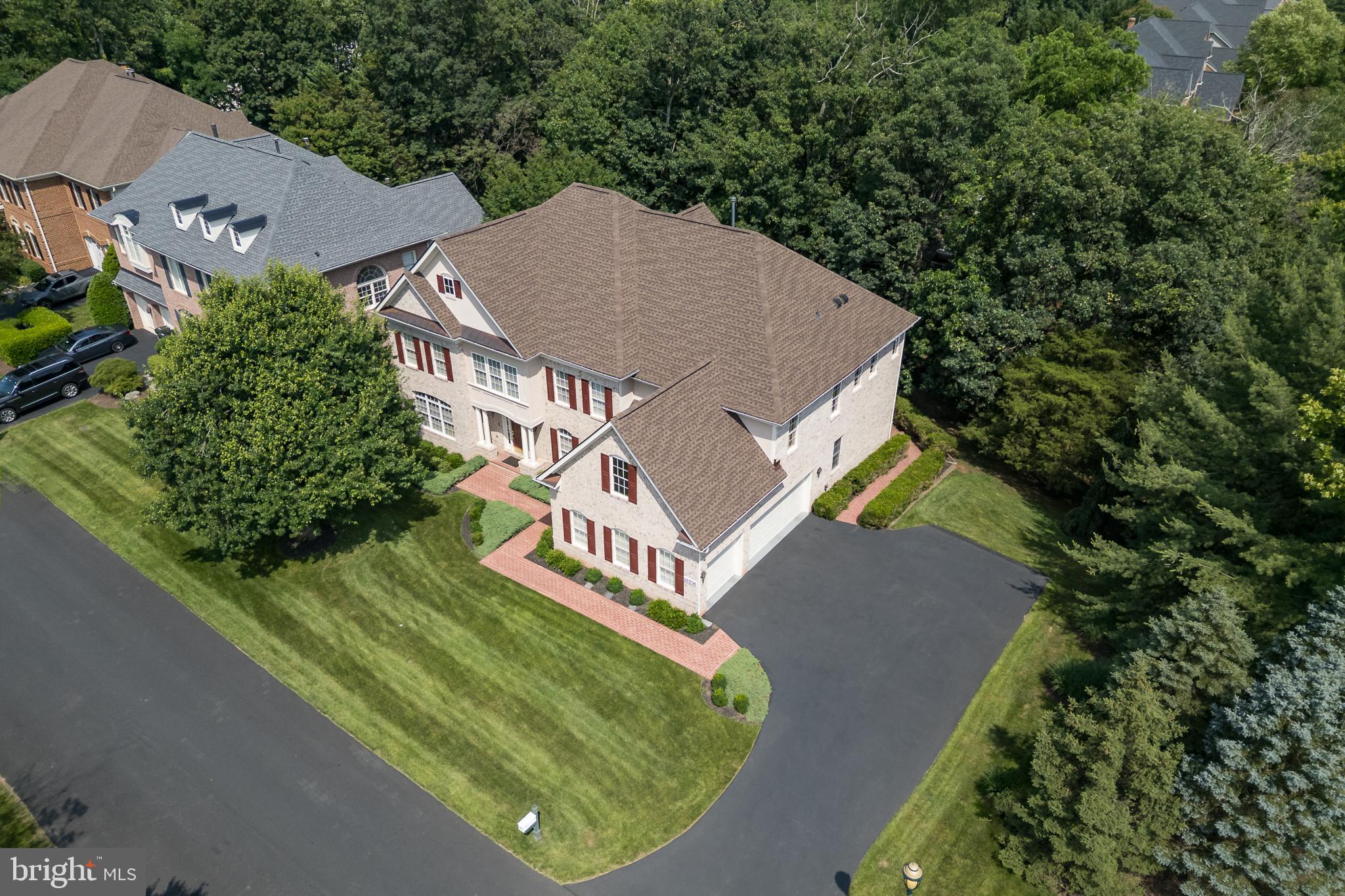 RIVER CREEK - Residential