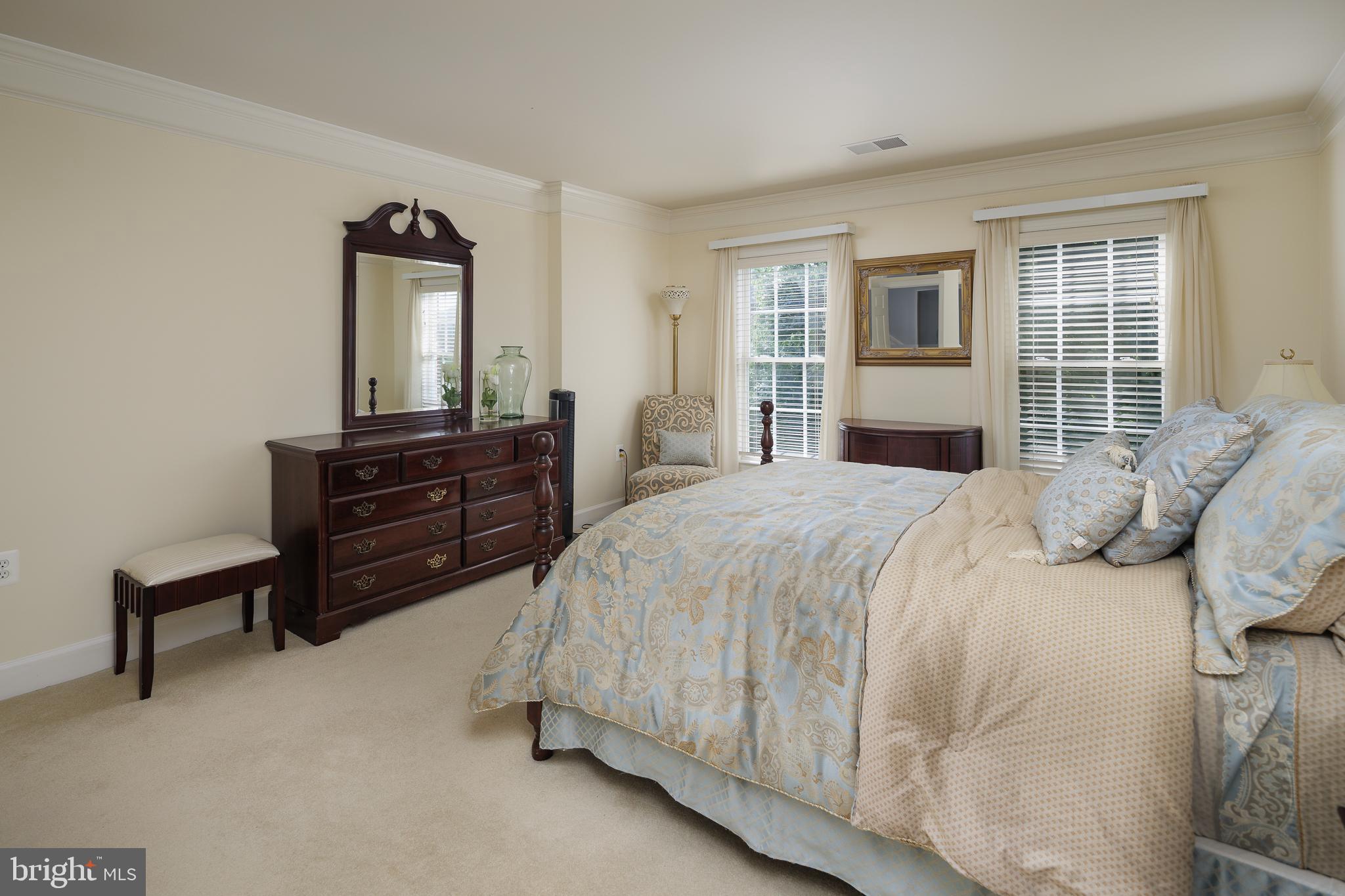 RIVER CREEK - Residential