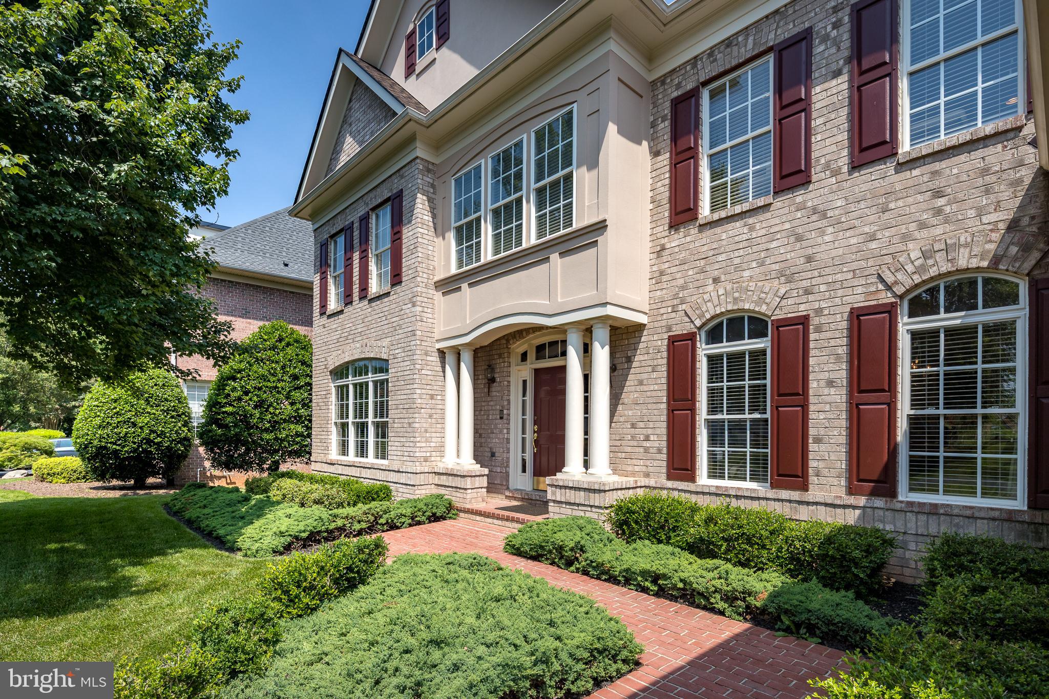 RIVER CREEK - Residential