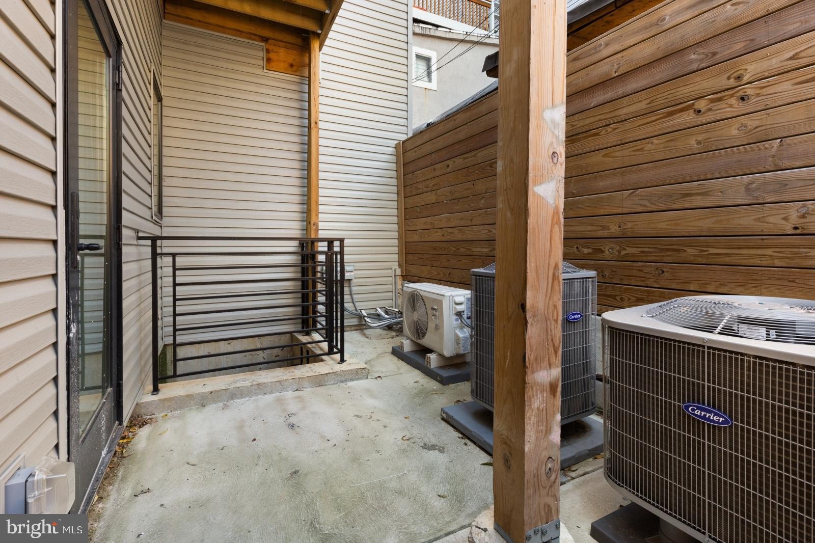 NORRIS SQUARE - Residential Lease