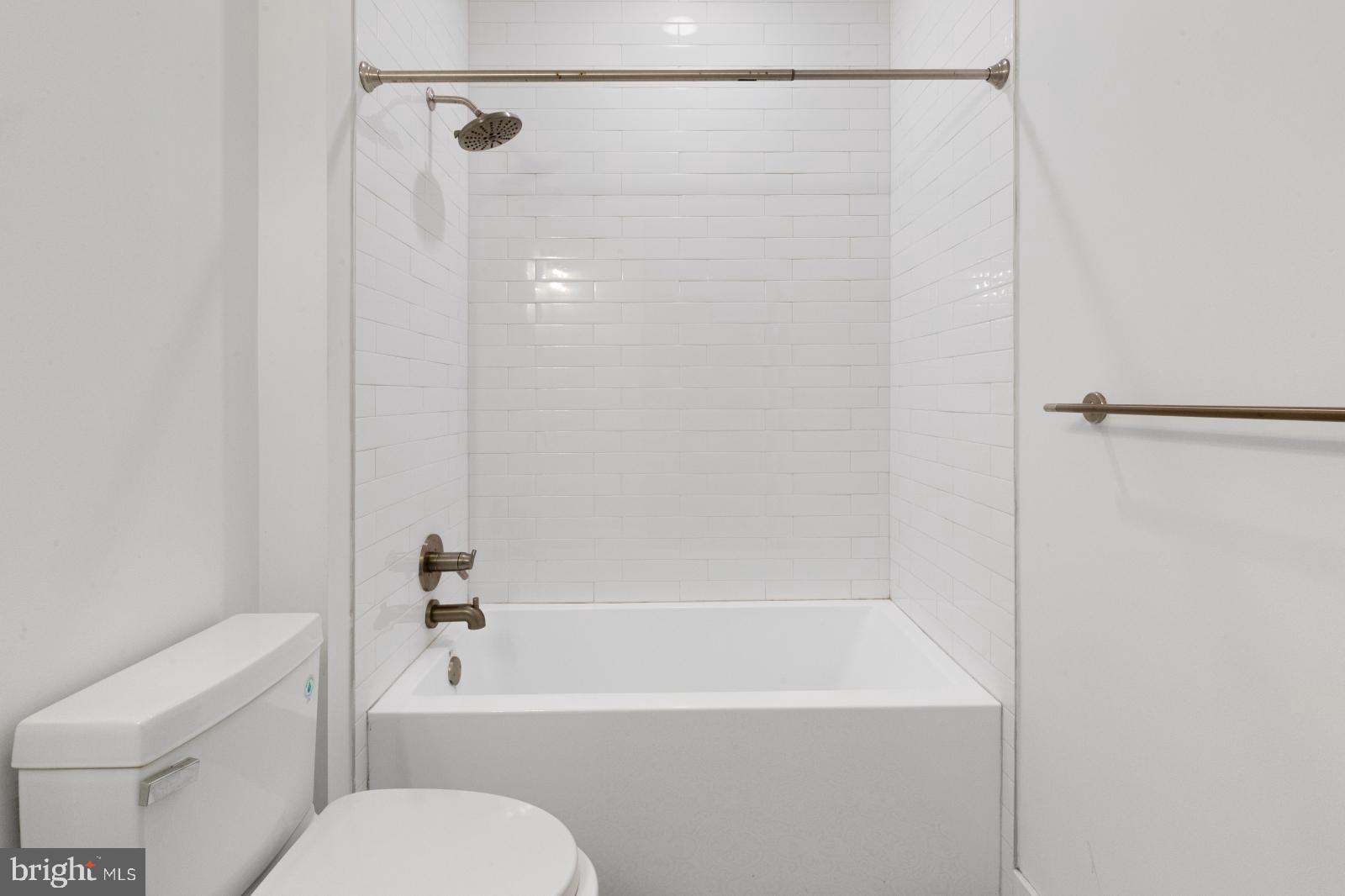 NORRIS SQUARE - Residential Lease