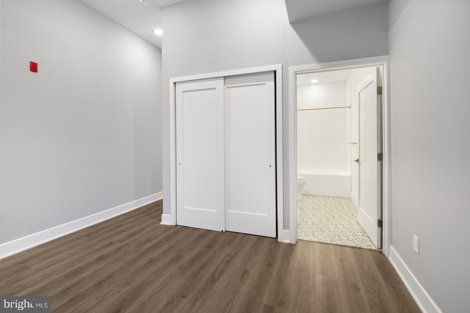 NORRIS SQUARE - Residential Lease