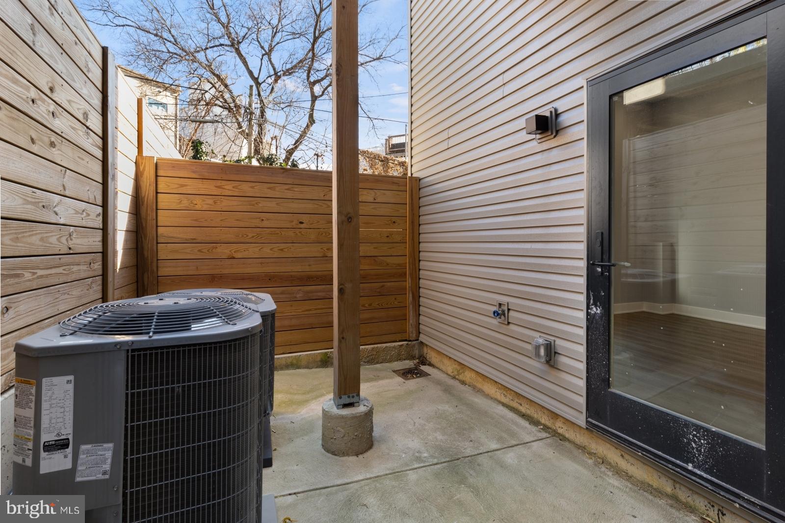NORRIS SQUARE - Residential Lease