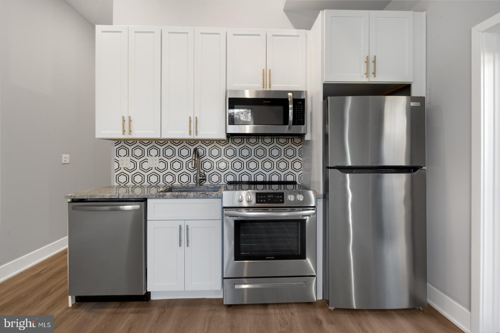 NORRIS SQUARE - Residential Lease