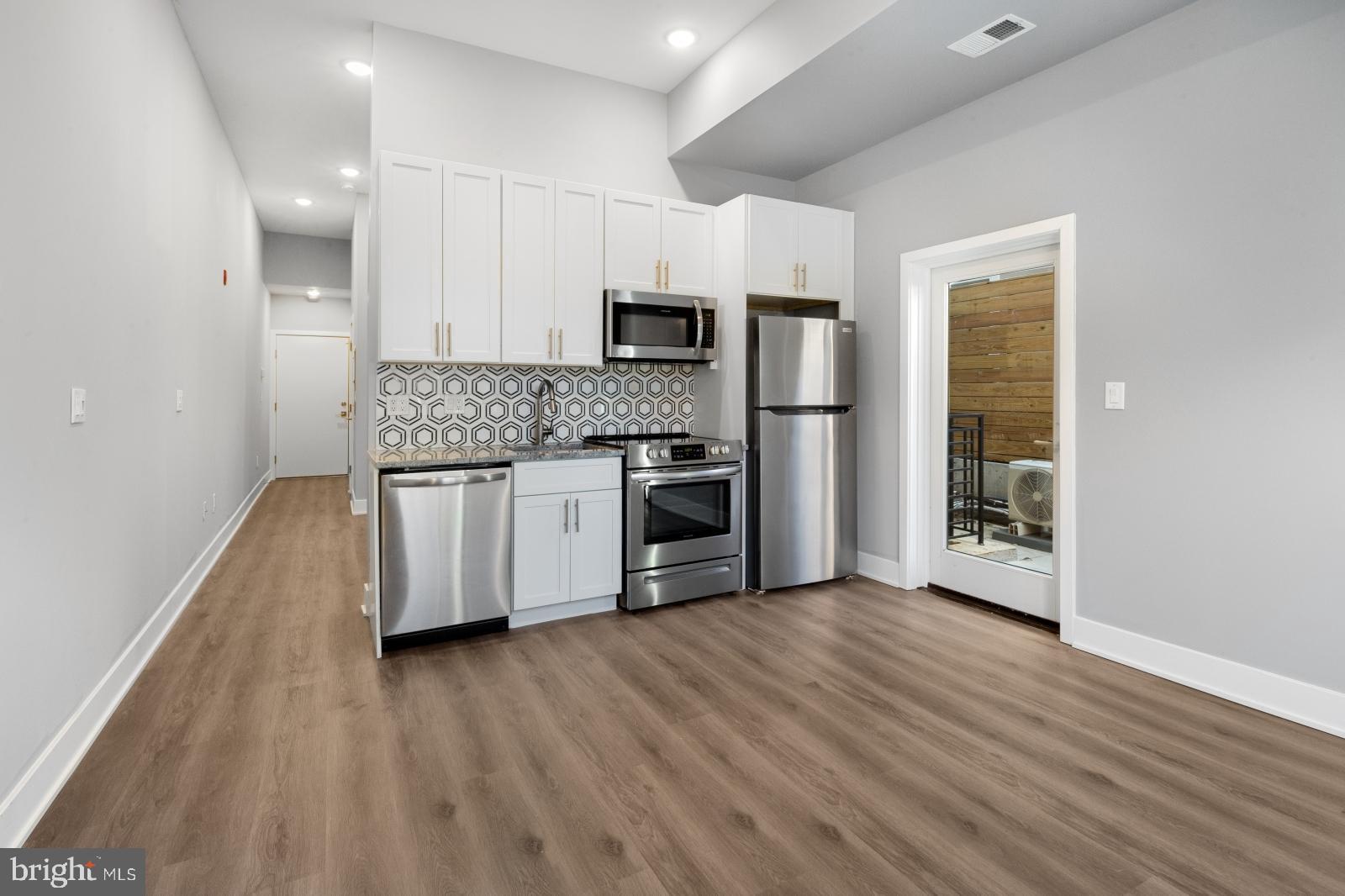 NORRIS SQUARE - Residential Lease