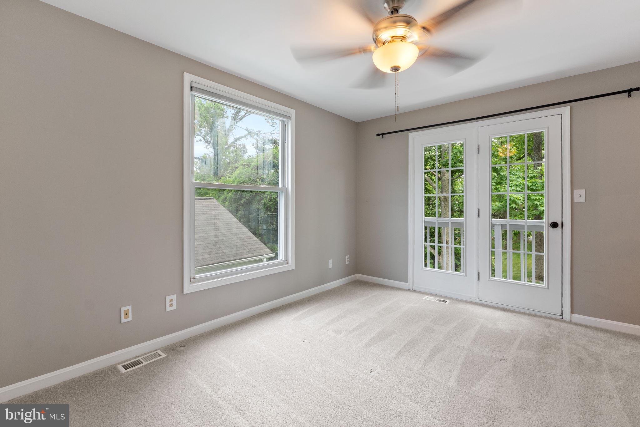 COLUMBIA BEACH - Residential