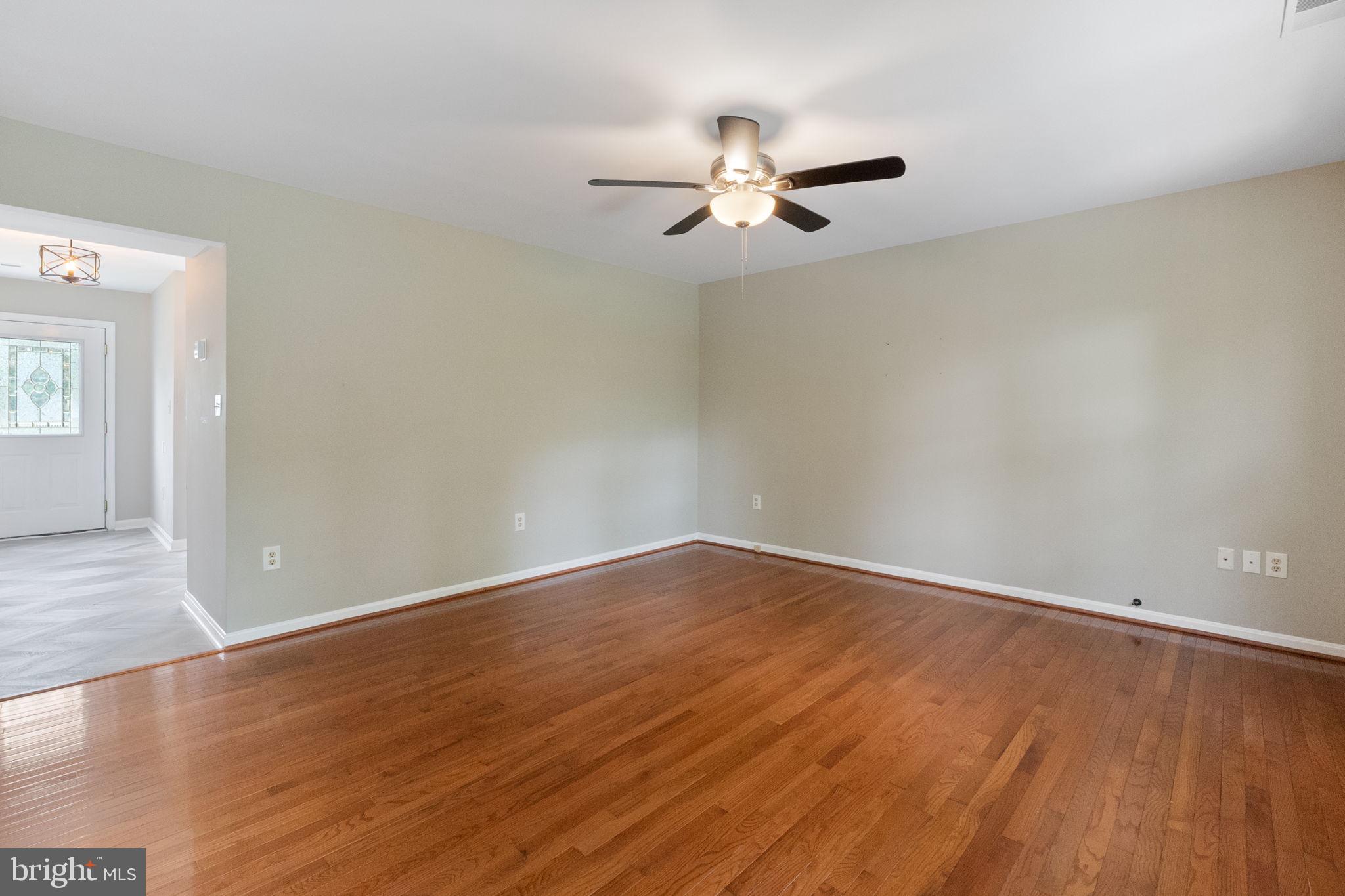 COLUMBIA BEACH - Residential