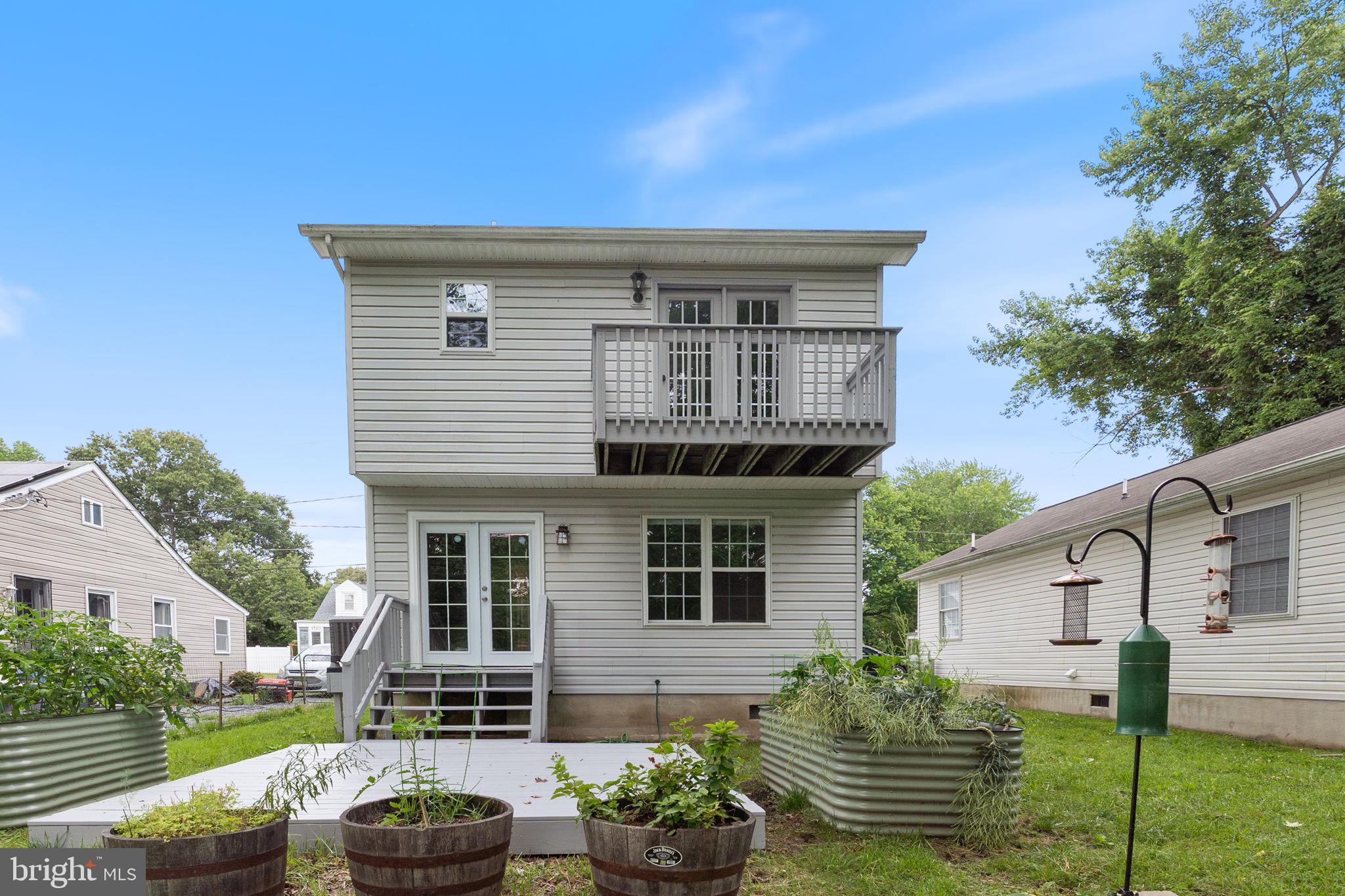 COLUMBIA BEACH - Residential