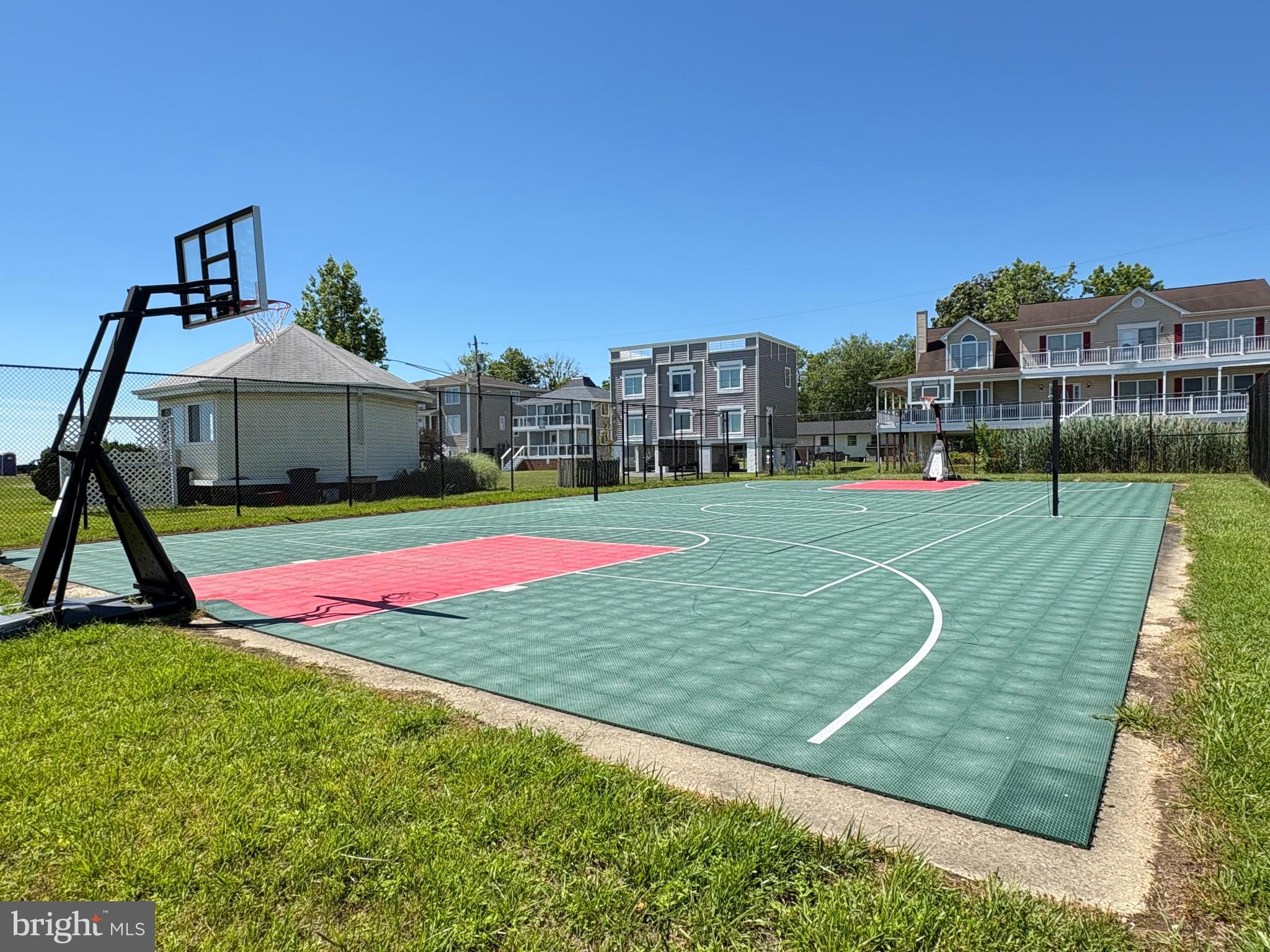 COLUMBIA BEACH - Residential