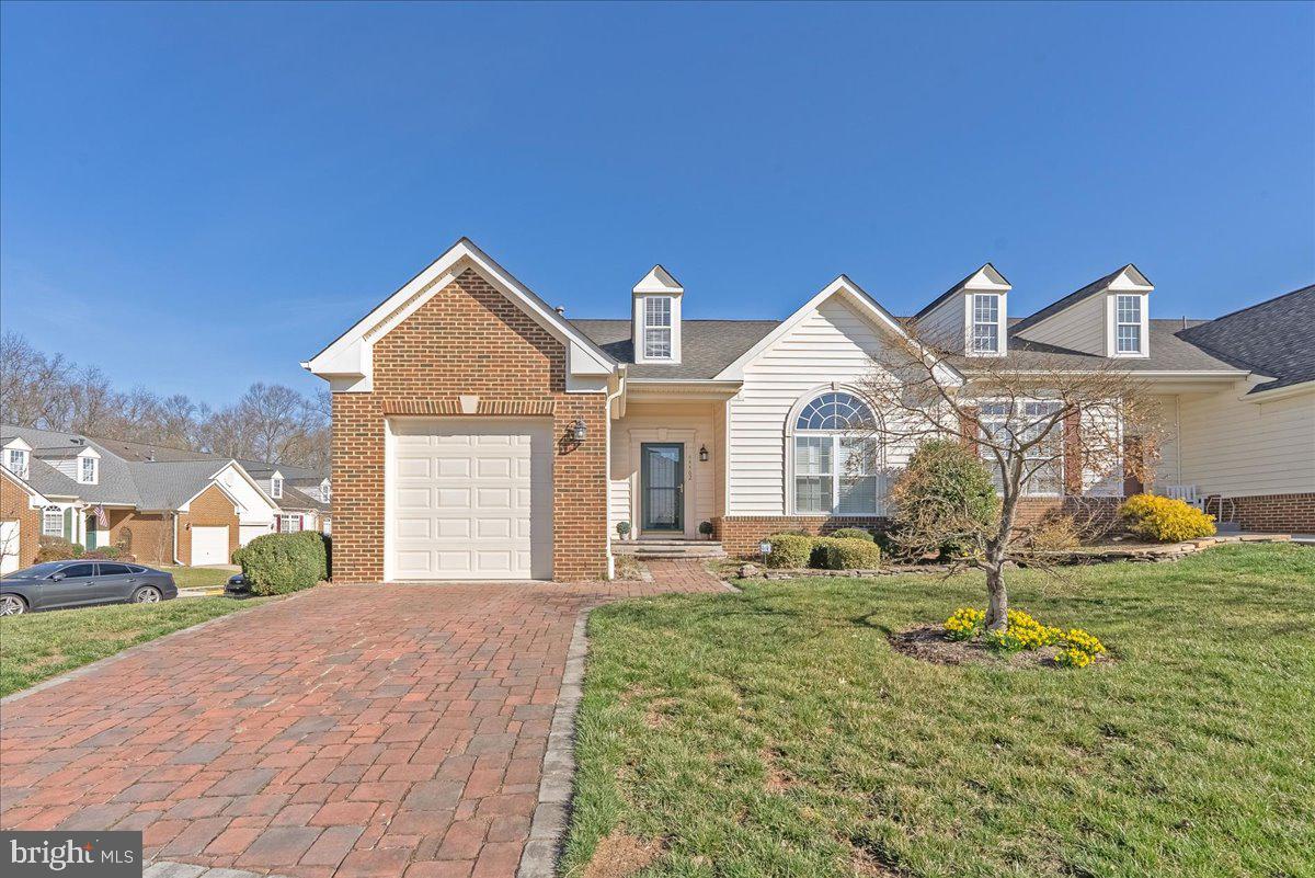 Ashburn Village's 55+ Active Adult Community.
Open Floor Plan, Meticulously Maintained. Gourmet Kitchen with SS Appliances, Granite and Backsplash. Hardwood floors on the main and upper levels. Recessed Lights. Exclusive Sun Room/Screened Porch will definitely Amaze you. Main Level Owner's Suite with Newer Bathroom renovations, Soaking Tub & newer vanity. Big sized bedrooms and an open loft on the Second Level. The Fully Finished Basement has a Full Bathroom and an  Ample of Storage. HOA fee(Covered in the rent) includes Lawn Care. Great location. Close to Restaurants and Shopping. This one is A Must See!!
All furniture will be gone and property will be vacated before March 31st.