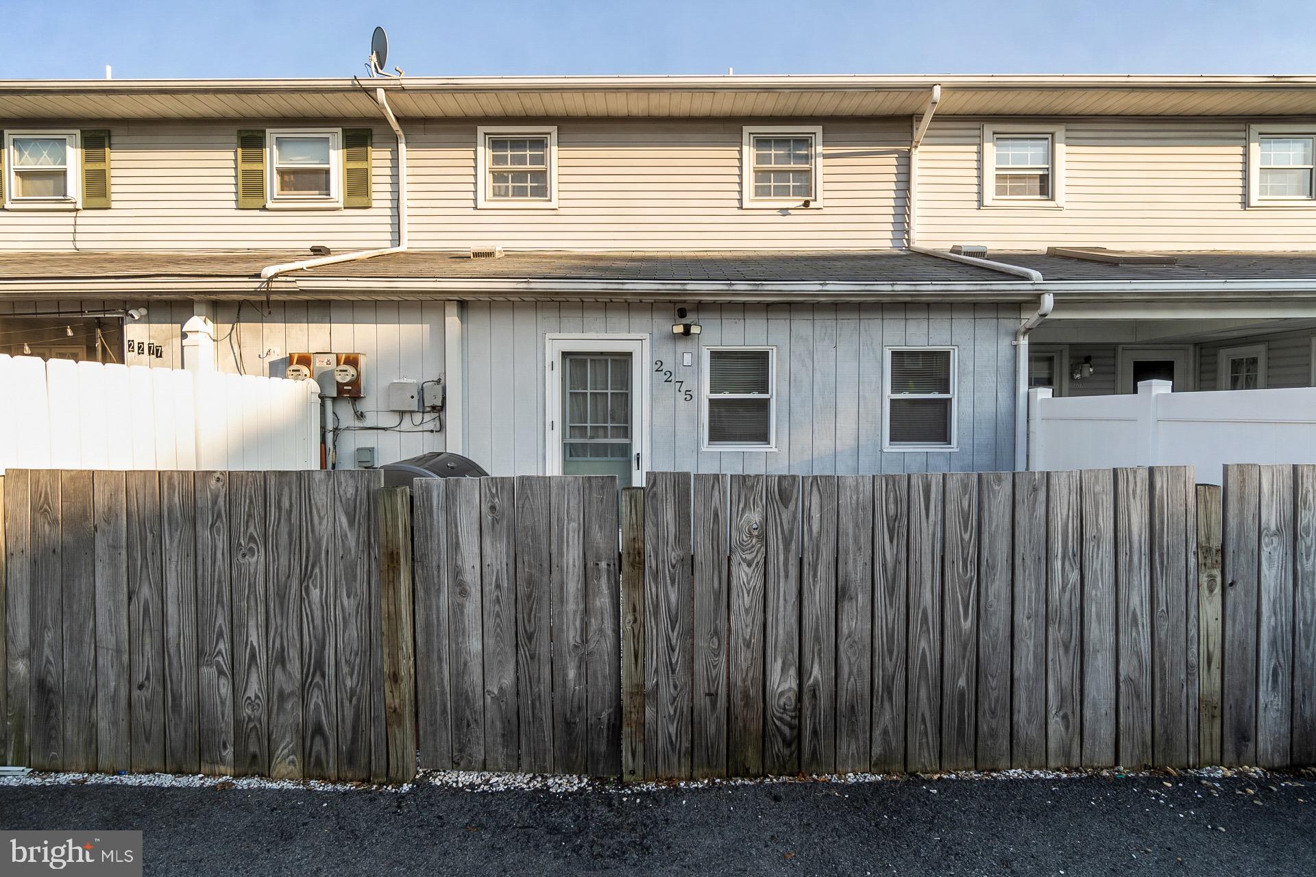 CHESTNUT GROVE - Residential