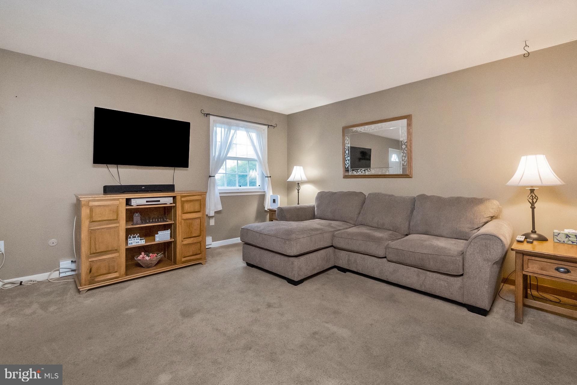 CHESTNUT GROVE - Residential
