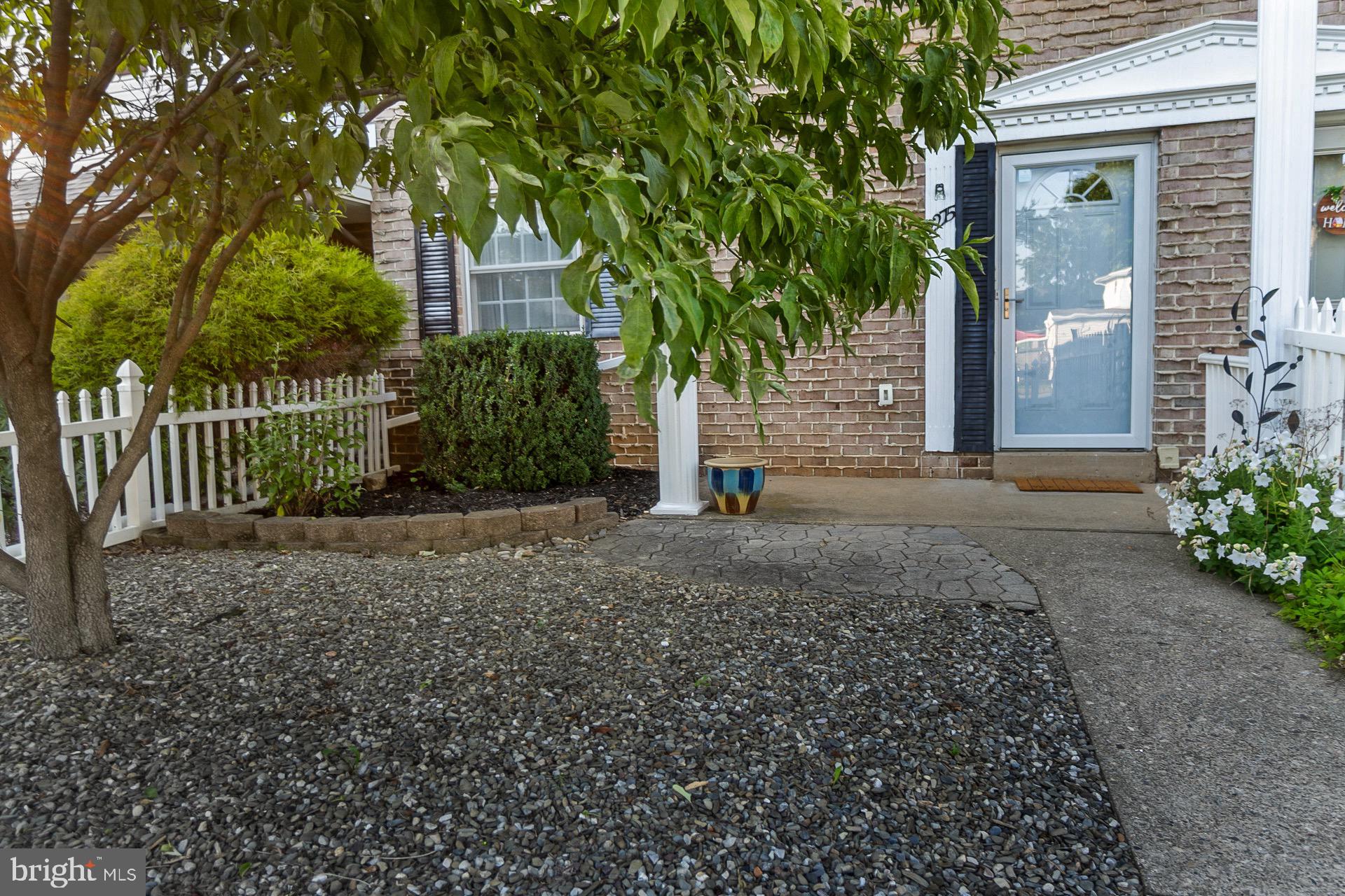 CHESTNUT GROVE - Residential