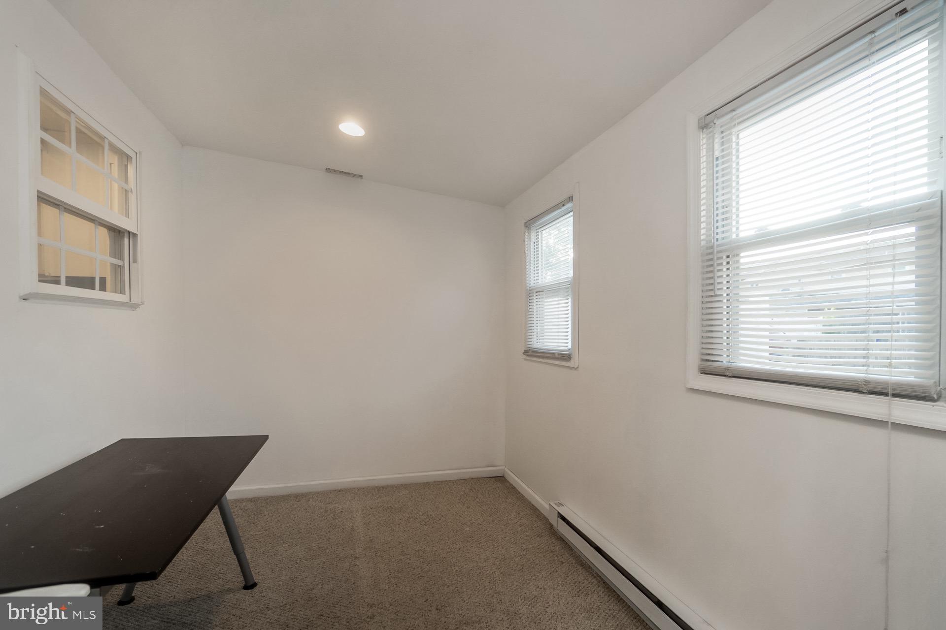 CHESTNUT GROVE - Residential