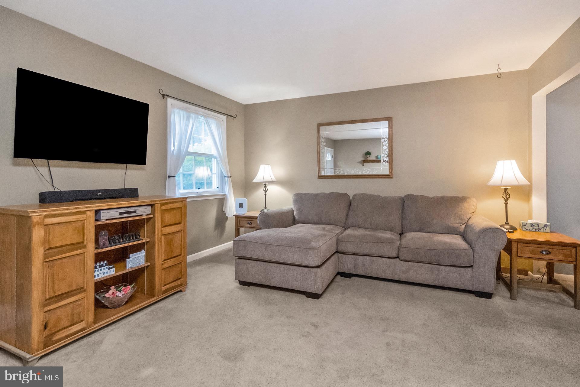 CHESTNUT GROVE - Residential