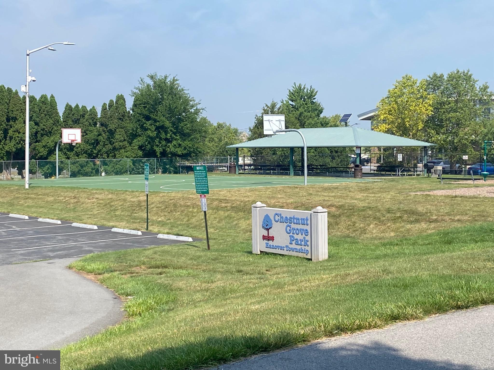 CHESTNUT GROVE - Residential