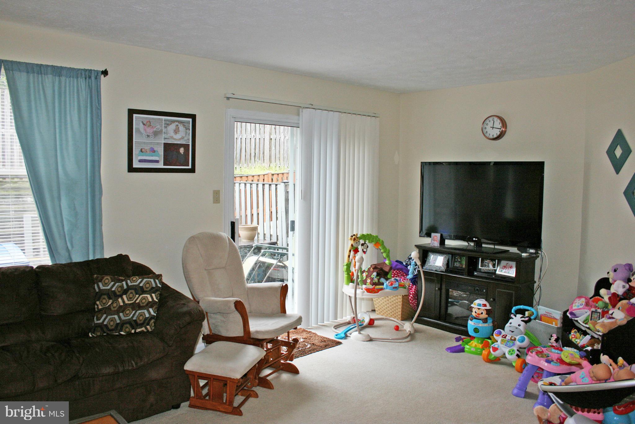 GUNNERS LAKE VILLAGE - Residential Lease