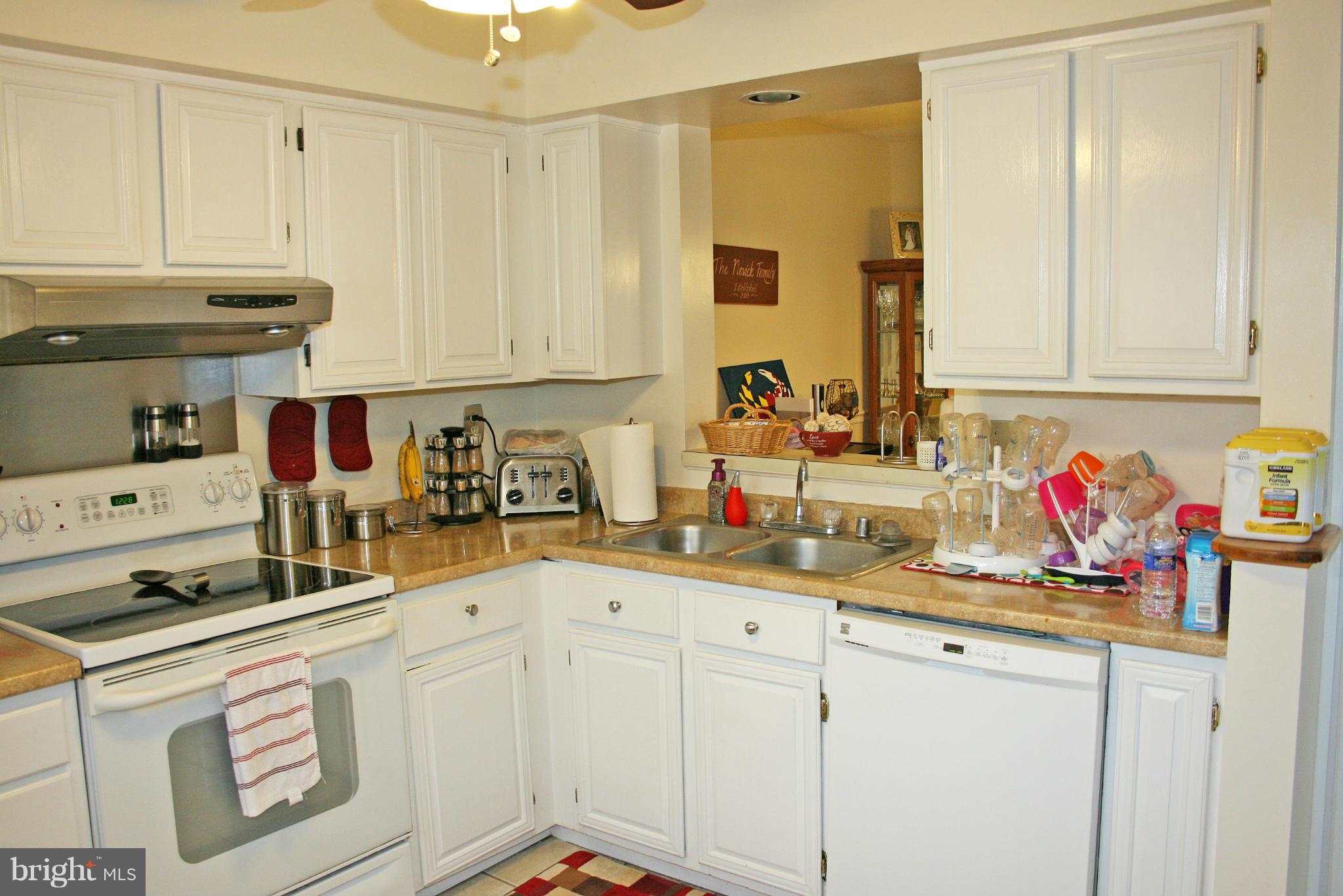 GUNNERS LAKE VILLAGE - Residential Lease