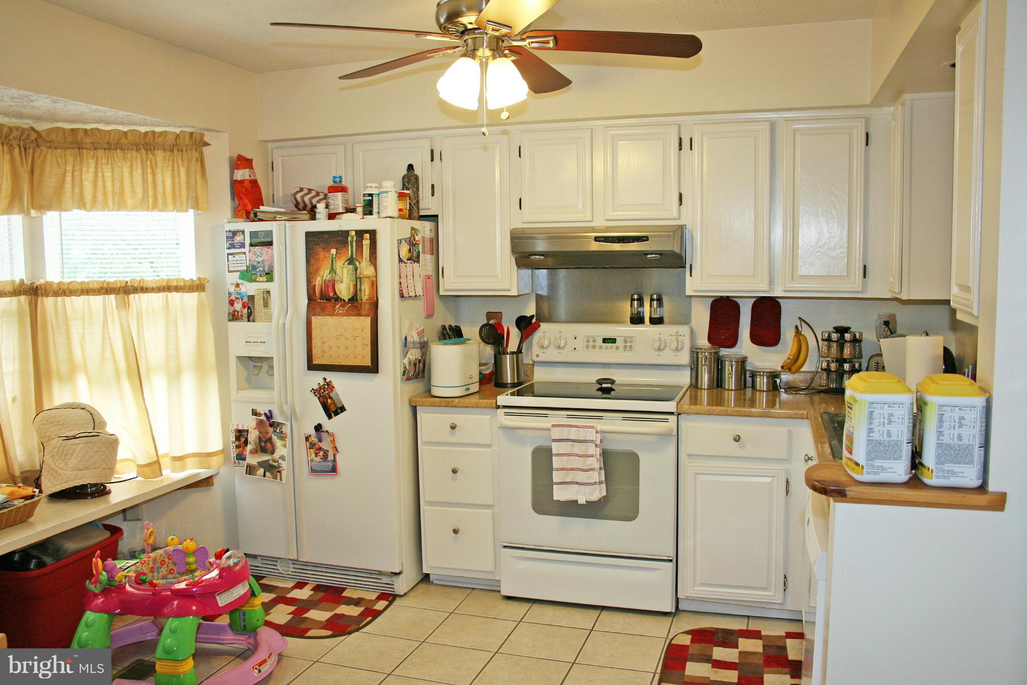 GUNNERS LAKE VILLAGE - Residential Lease
